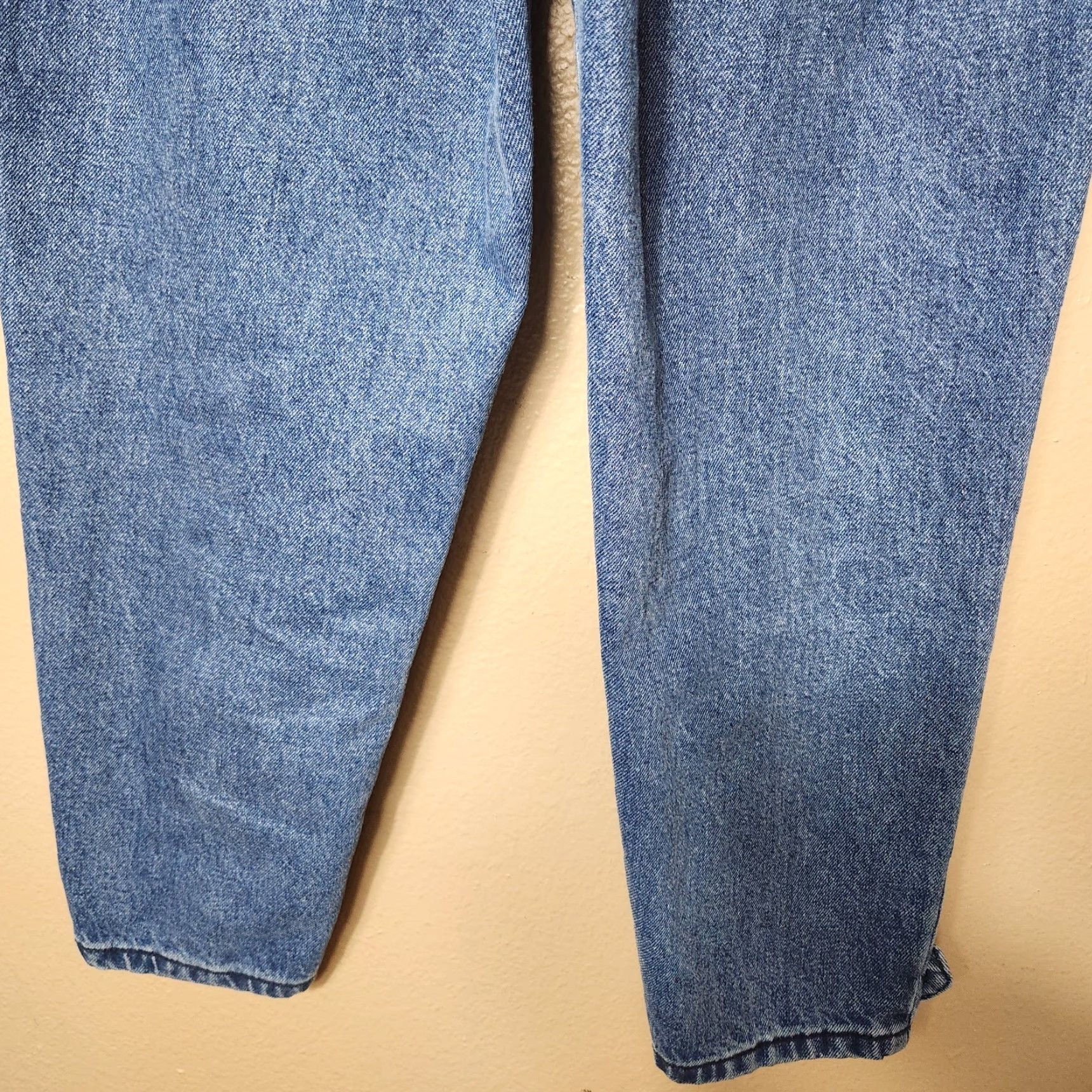 Vintage **Nuon Women's High Rise Tapered Leg Dark Wash Jeans Size 26** User: **Nuon Women's Medium Dark Wash High Rise Tapered Leg Jeans Size 26** Size 26" / US 2 / IT 38 - 7 Thumbnail