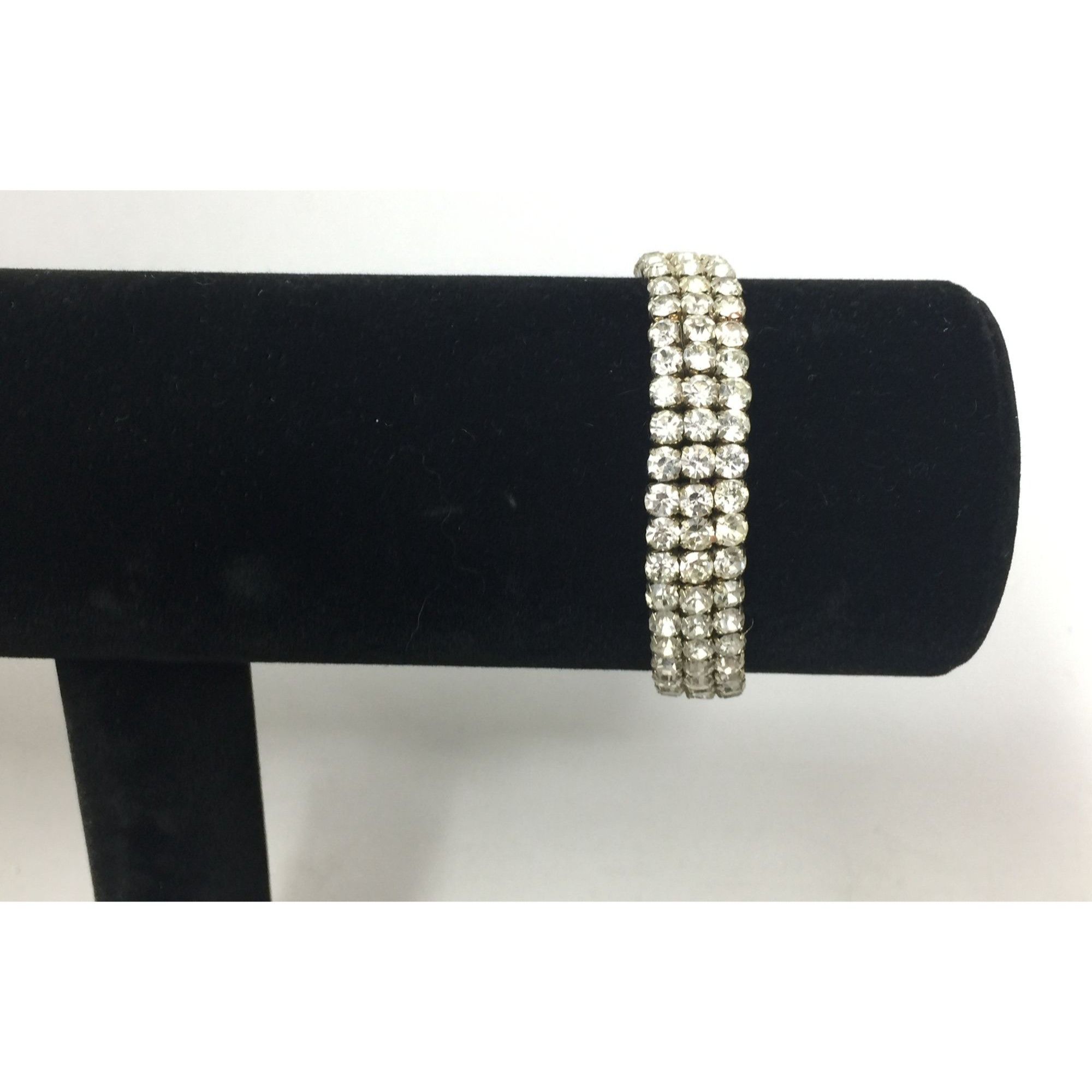 Other Women's Classy Elegant Silver Toned Rhinestone Bracelet Size ONE SIZE - 3 Thumbnail