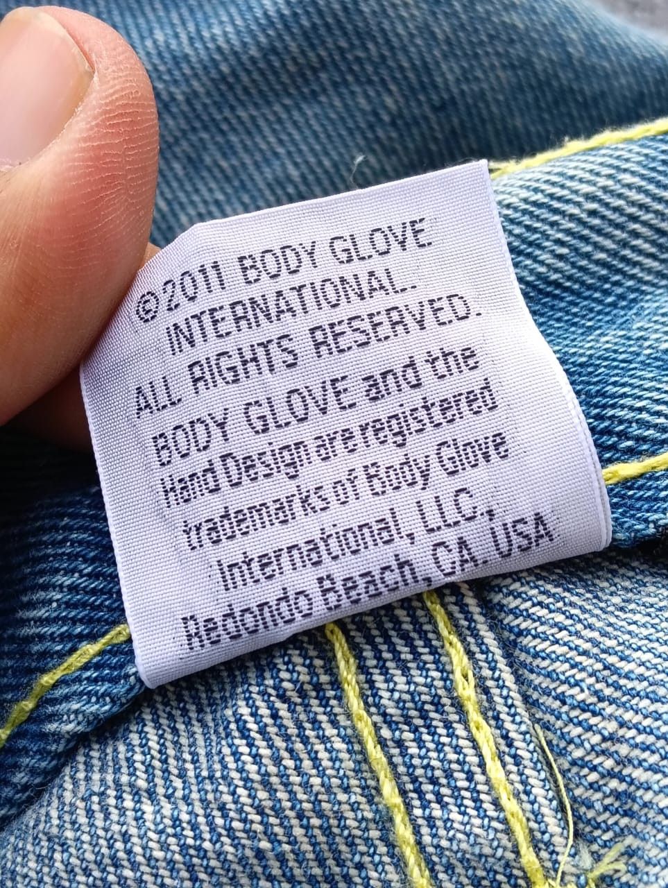 Body Glove Y2K 2011 Body Glove "California" Spellout Distressed Jeans. Size US 31 - 4 Thumbnail