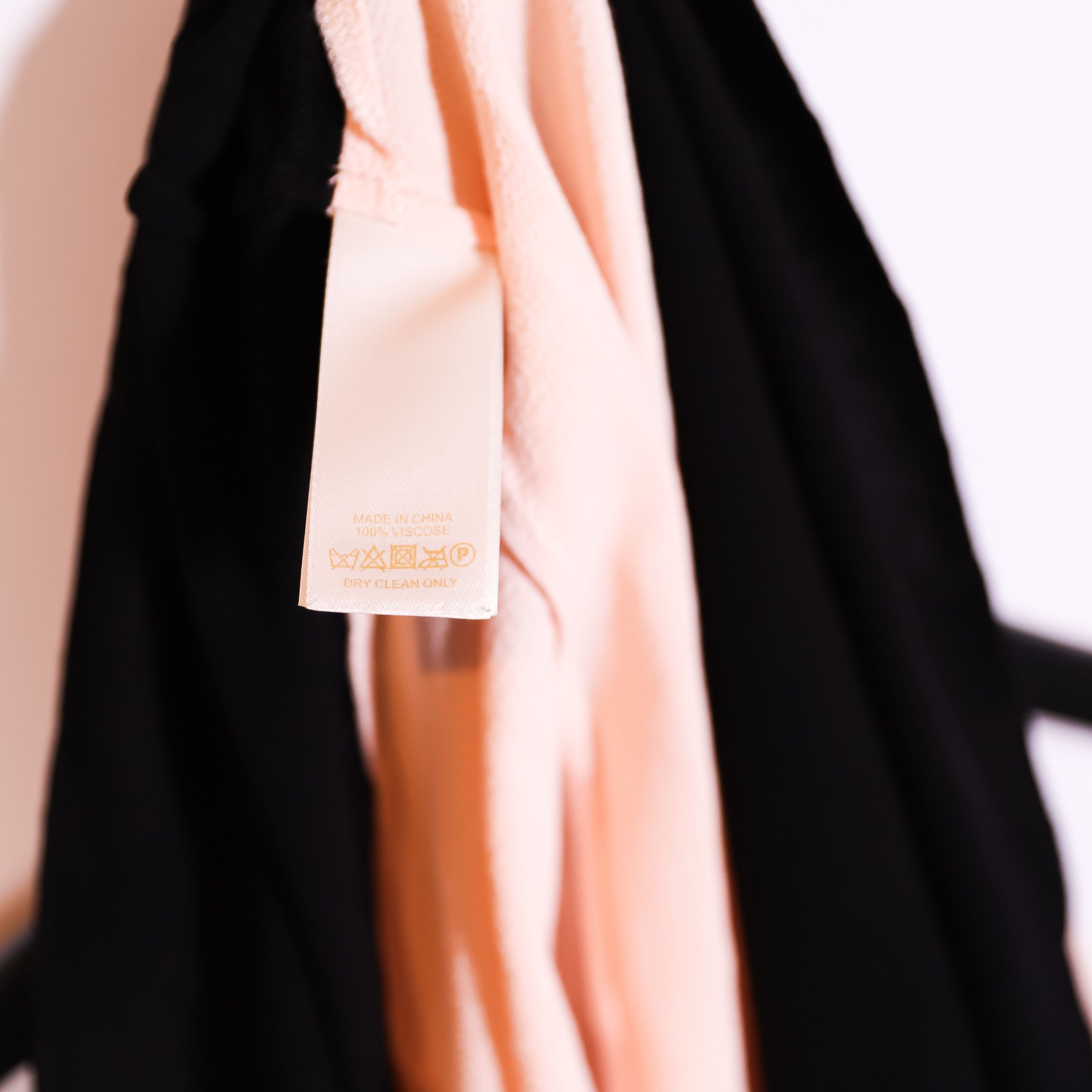 Kate Spade Kate Spade Pink Black Two Tone Colorblock Size 26" / US 2 / IT 38 - 3 Thumbnail