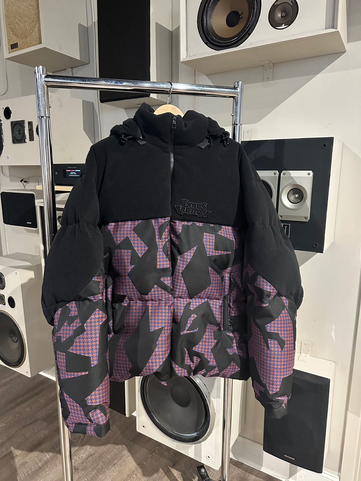 Louis Vuitton New Louis Vuitton Bi-Material Puffer Size 56 Size US XL / EU 56 / 4 - 1 Thumbnail
