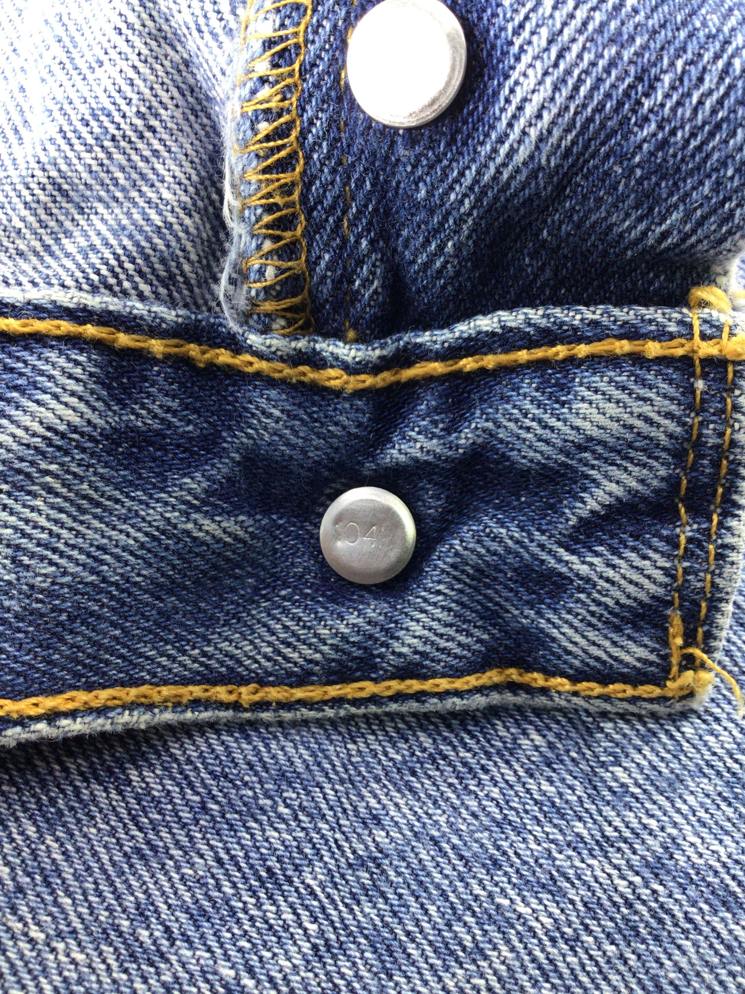 Levi's Vintage 90s Levis 501 Jeans Stone Wash Denim KJ166 Size US 34 / EU 50 - 9 Thumbnail