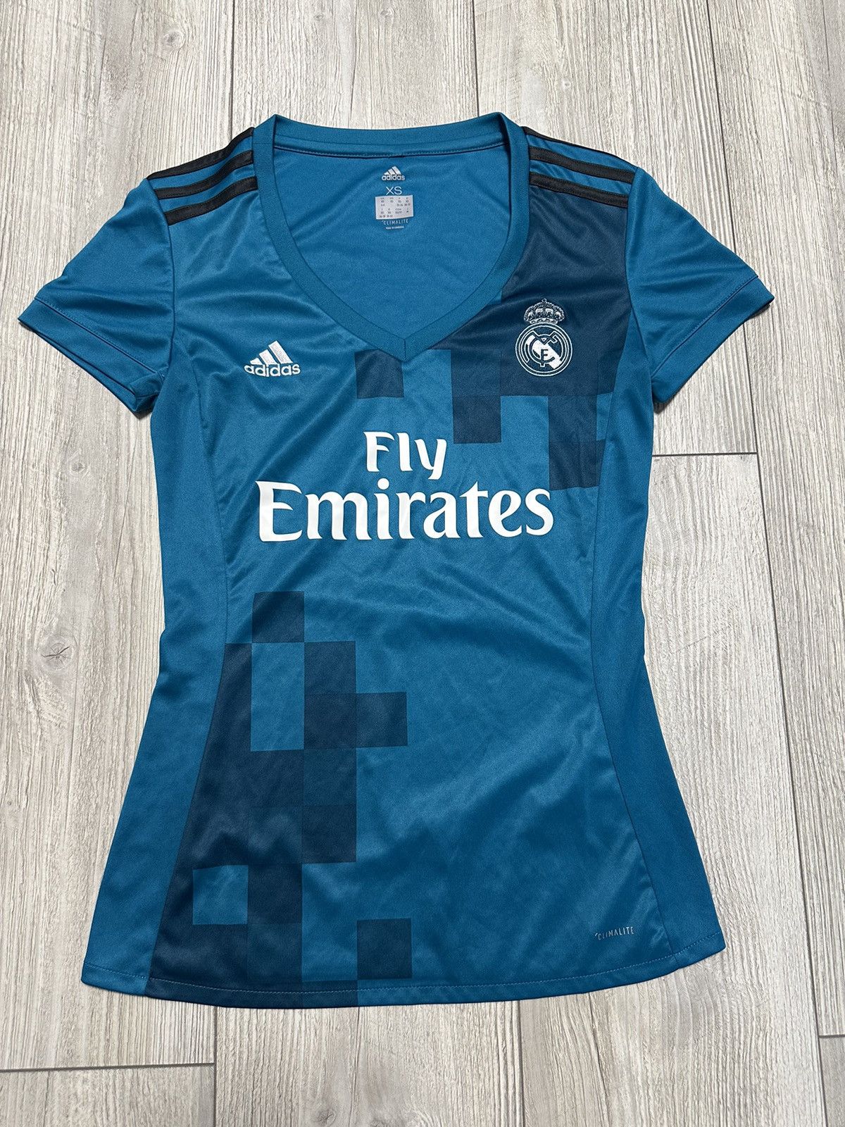 Adidas ADIDAS REAL MADRID 3RD SHIRT 2017/18 WOMEN PRE-ORDER Size XS / US 0-2 / IT 36-38 - 1 Thumbnail