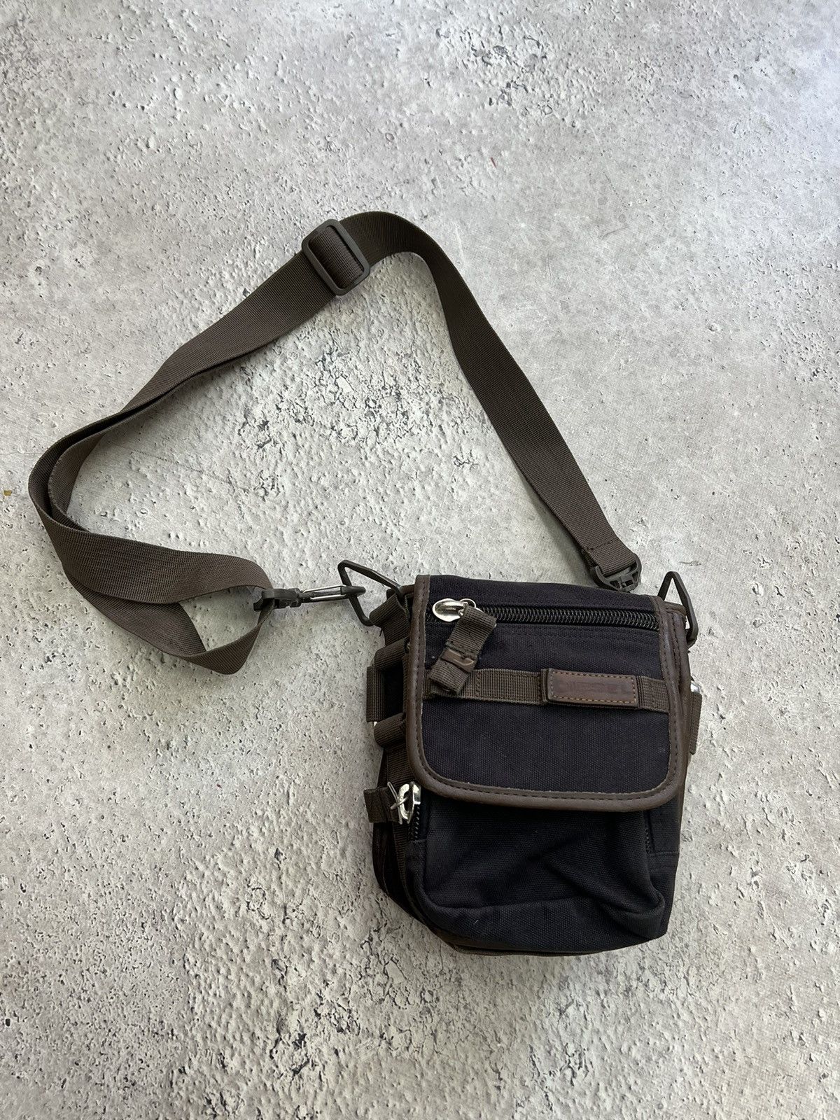 Diesel × Vintage BEST DEAL❤️❤️ gOsling bag Diesel distressed denim multi pocket Size ONE SIZE - 1 Thumbnail
