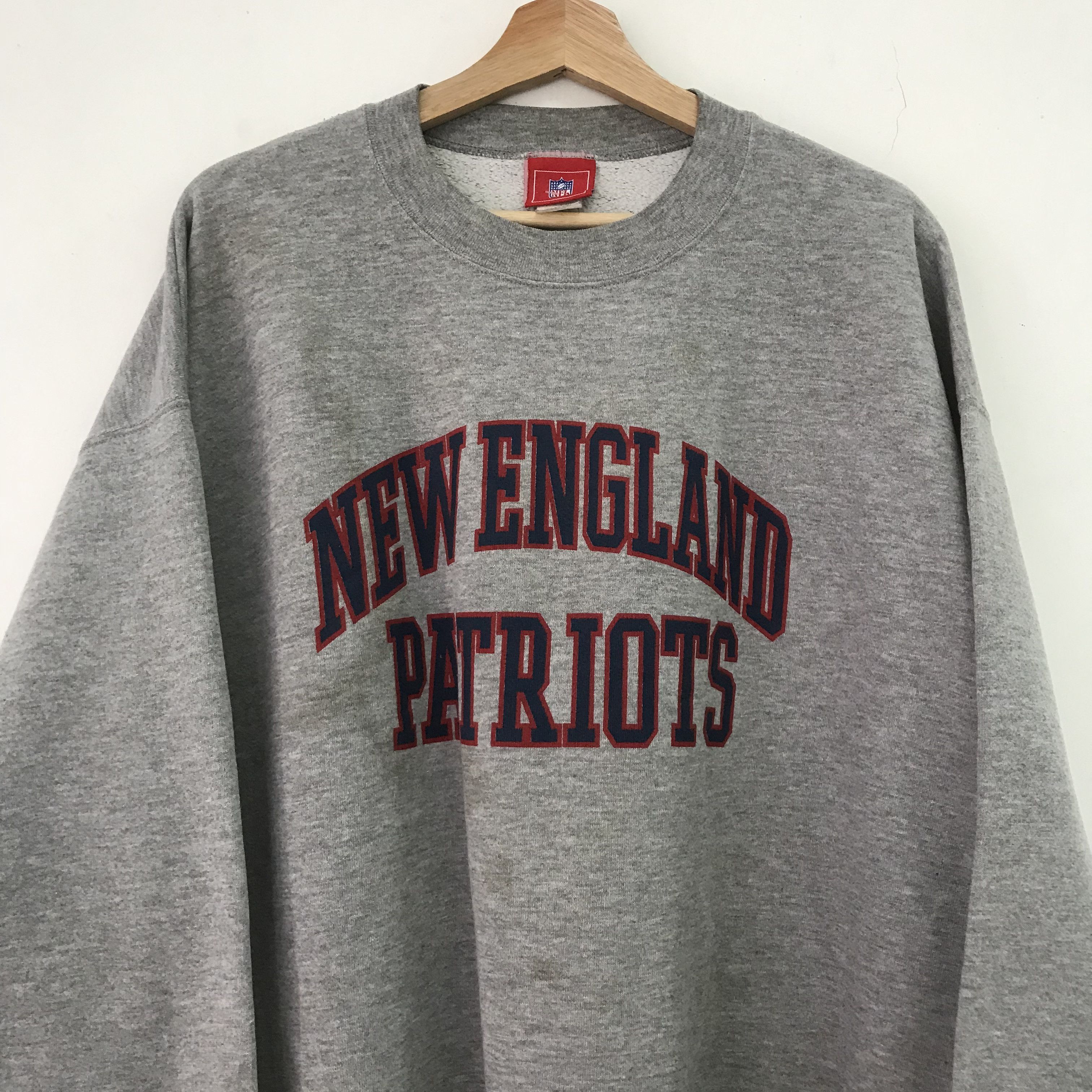 New England Outerwear Vintage New England Patriots Sweatshirt - 401 Size US XL / EU 56 / 4 - 7 Thumbnail