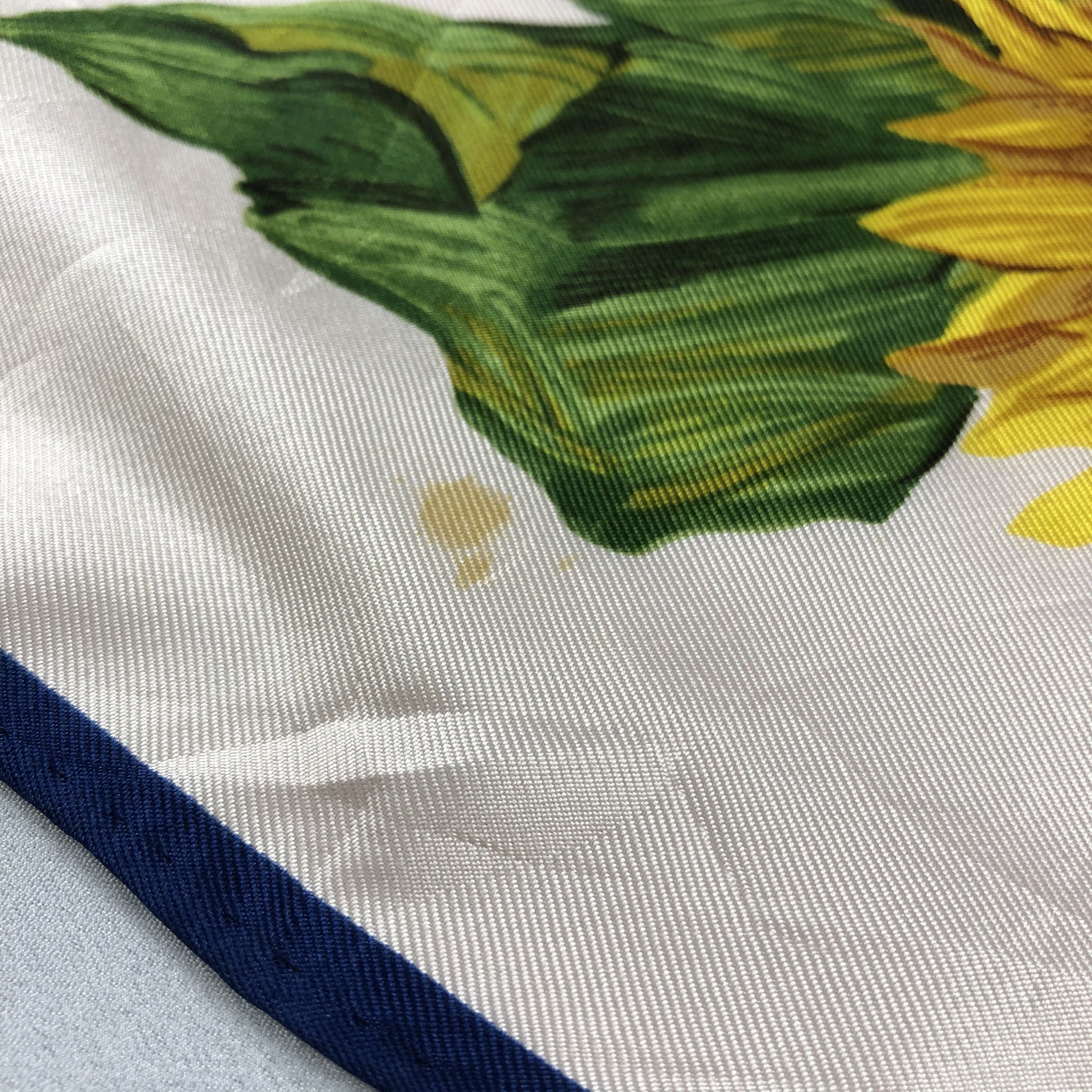 Vintage Vintage Elle Paris Silk Scarf Size ONE SIZE - 5 Thumbnail