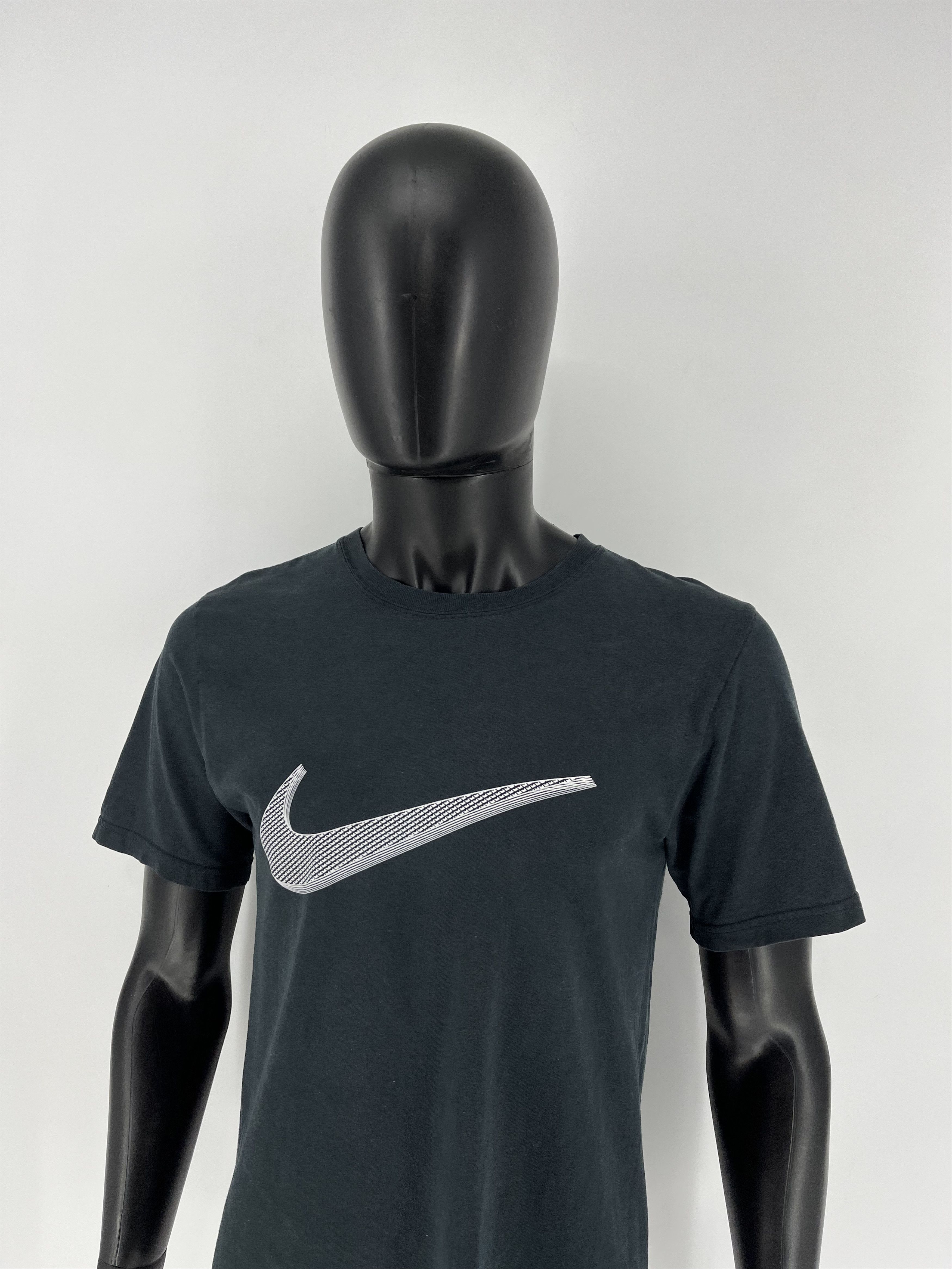Nike Vintage Y2K Nike Big Swoosh T-Shirt Size US S / EU 44-46 / 1 - 4 Thumbnail