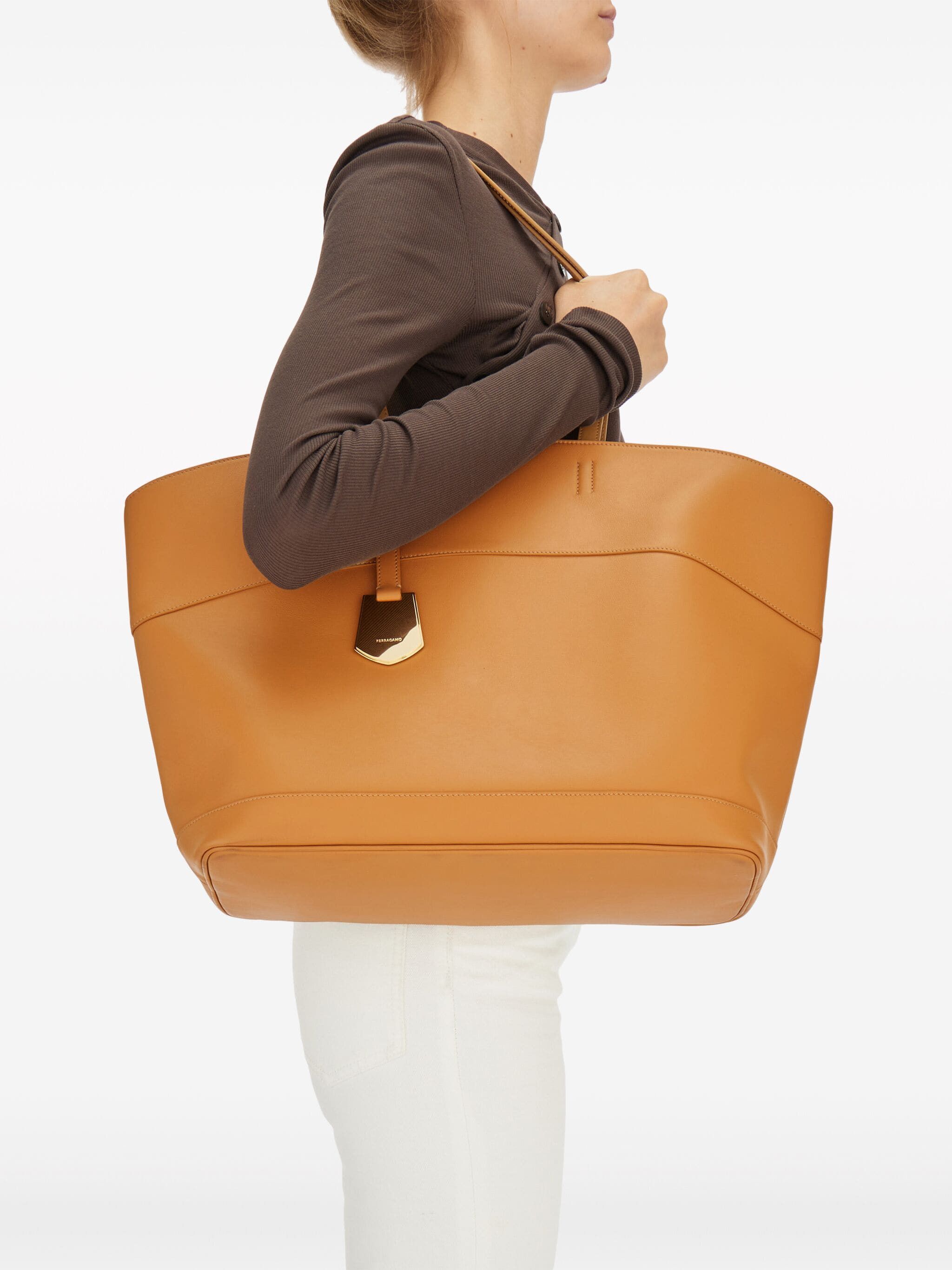 Salvatore Ferragamo o1s1rm0924 Size: OS / Charming Tote Bag in Camel Size ONE SIZE - 2 Thumbnail