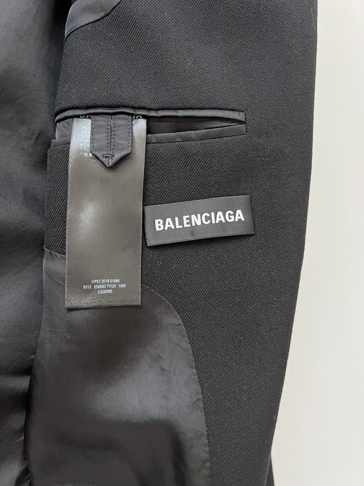 Balenciaga Balenciaga Rubber Patch Coat Size US L / EU 52-54 / 3 - 6 Thumbnail