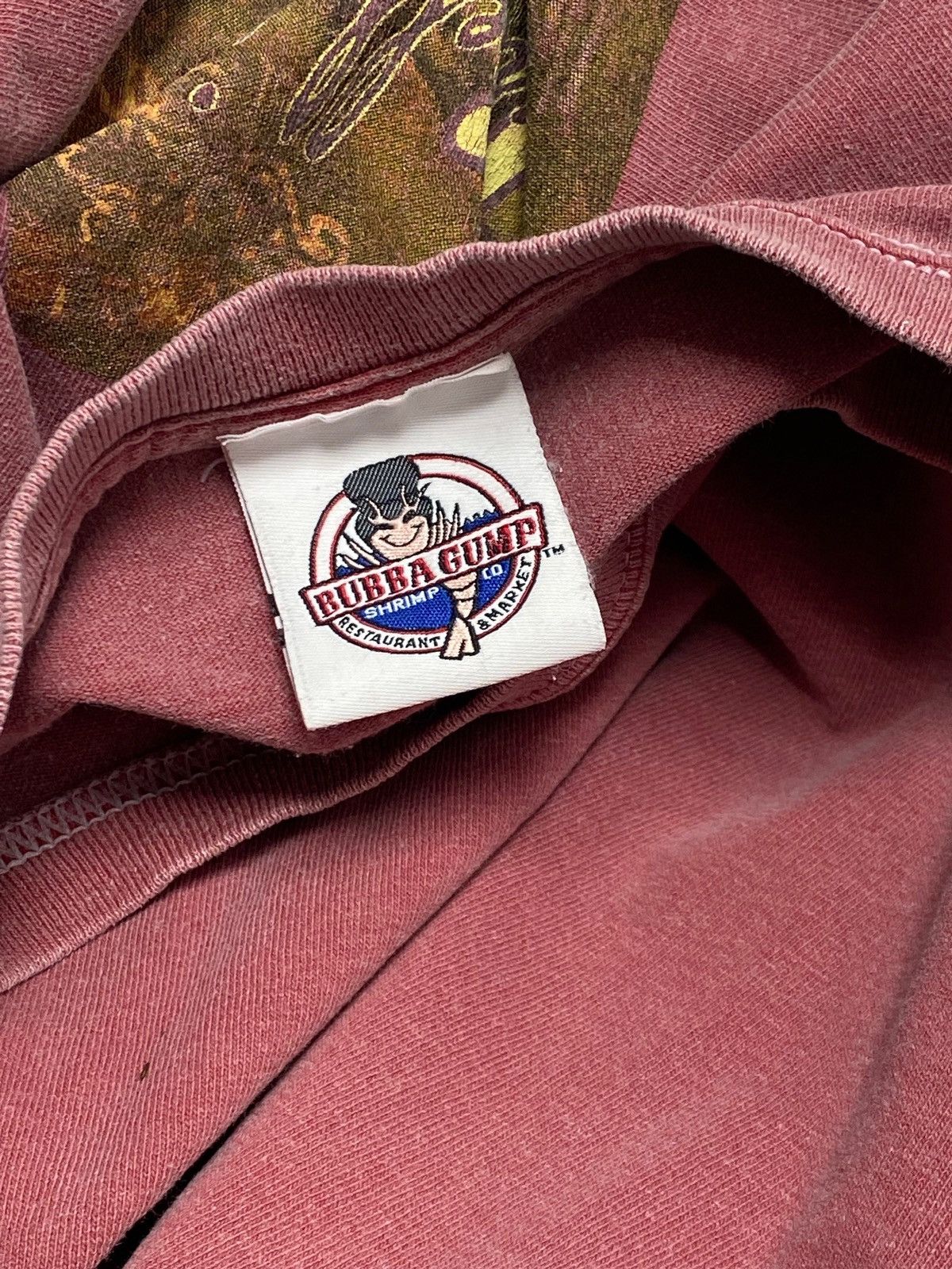 Vintage Vintage 2008 BUBBA GUMP Pink Big Logo Tee Shirt Size US M / EU 48-50 / 2 - 5 Thumbnail