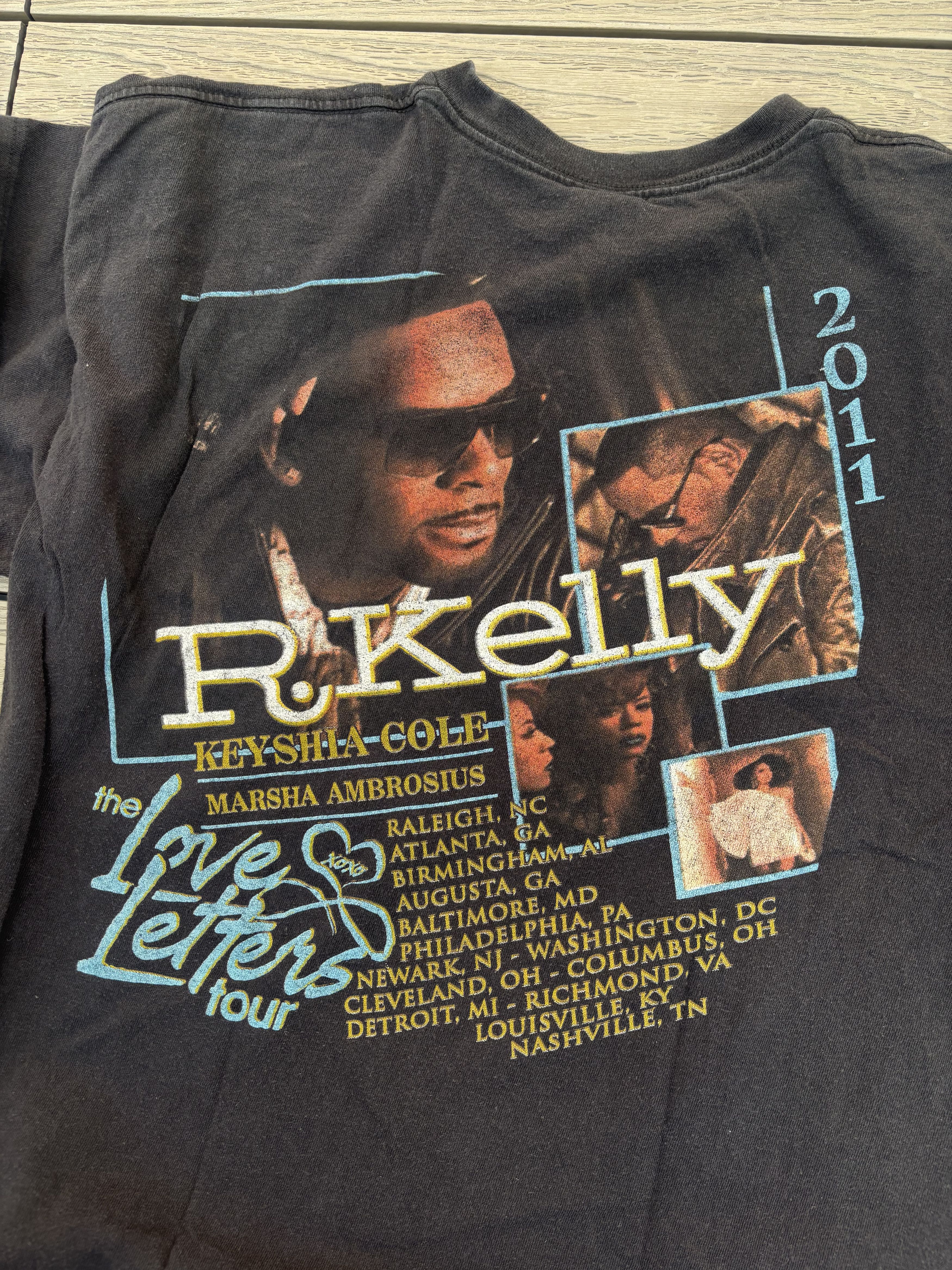 Band Tees R. Kelly Vintage 2011 'Love Letters' Tour Tee XXL Size US XXL / EU 58 / 5 - 6 Thumbnail