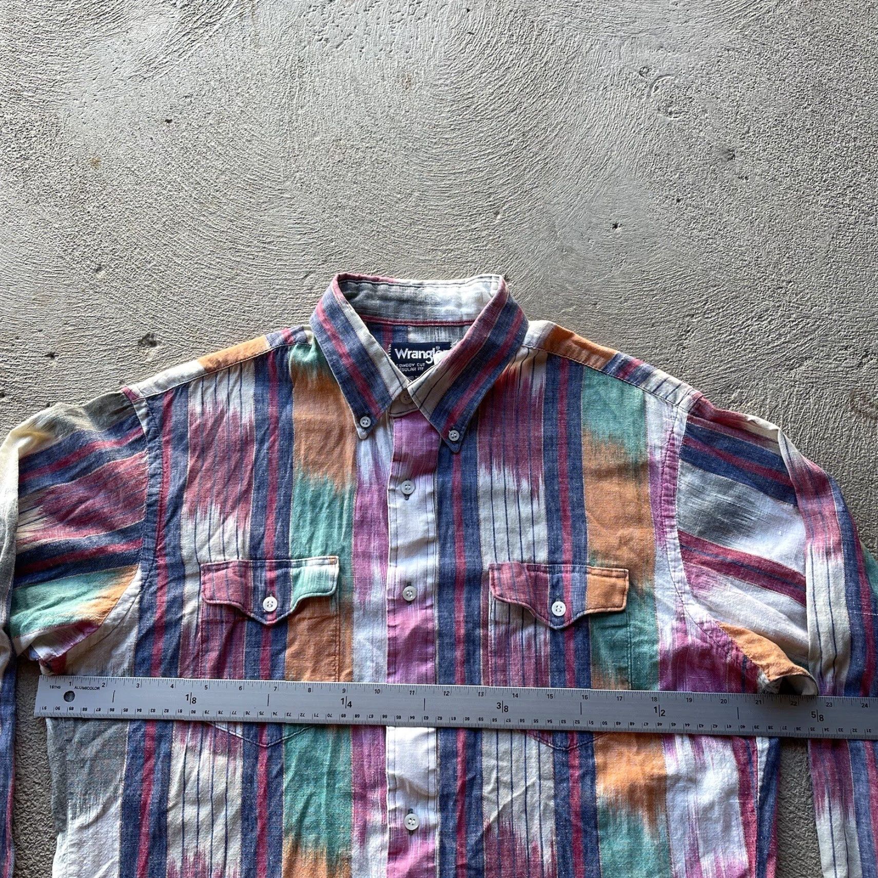 Wrangler VINTAGE Wrangler Shirt Mens Button-Up Western Aztec Long Sleeve White Cotton 16 33 M Mens Size US M / EU 48-50 / 2 - 7 Thumbnail