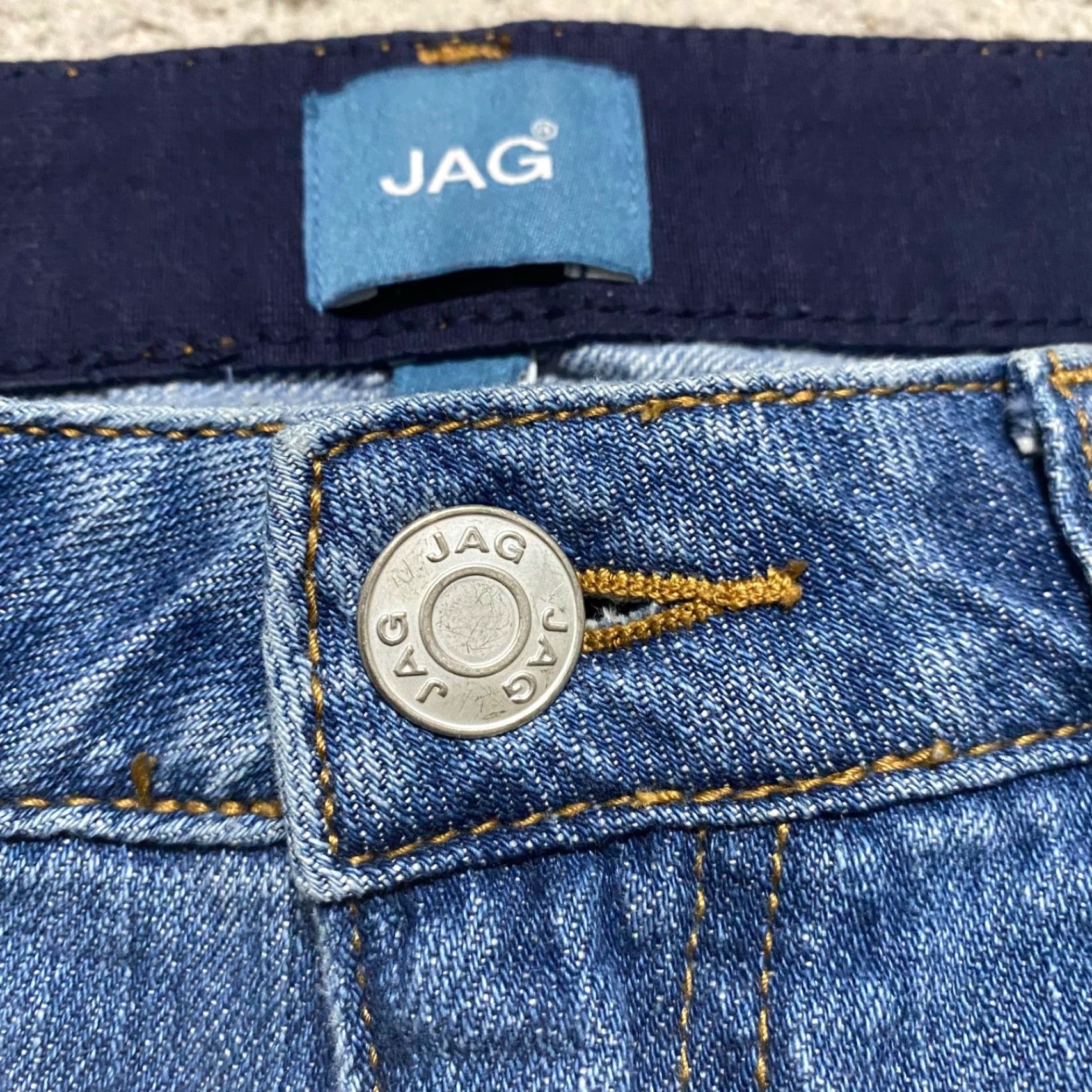 AG Jeans Jag Jeans Womens Jeans 10 Blue Denim Medium Wash Distressed Carter Girlfriend Straight Size 32" / US 10 / IT 46 - 4 Thumbnail