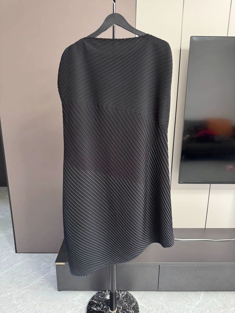 Issey Miyake Issey Miyake size:2 Black twill pleated dress Size XS / US 0-2 / IT 36-38 - 2 Thumbnail
