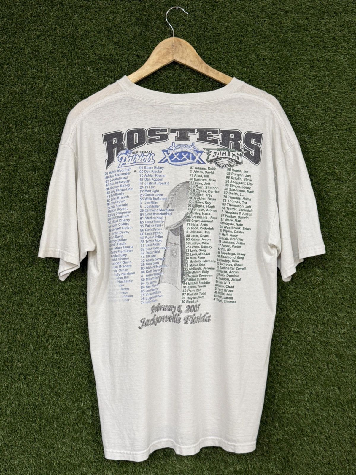 Vintage Vintage Super Bowl NFL Eagles Patriots Tee Large Football Size US L / EU 52-54 / 3 - 6 Thumbnail