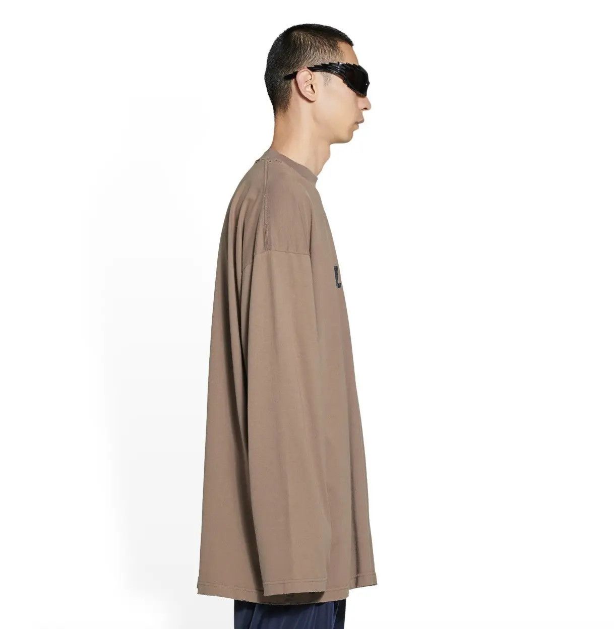 Balenciaga o1mt1gz0924 Caps Long Sleeve T- Shirt Oversized in Brown Size US XXL / EU 58 / 5 - 6 Thumbnail