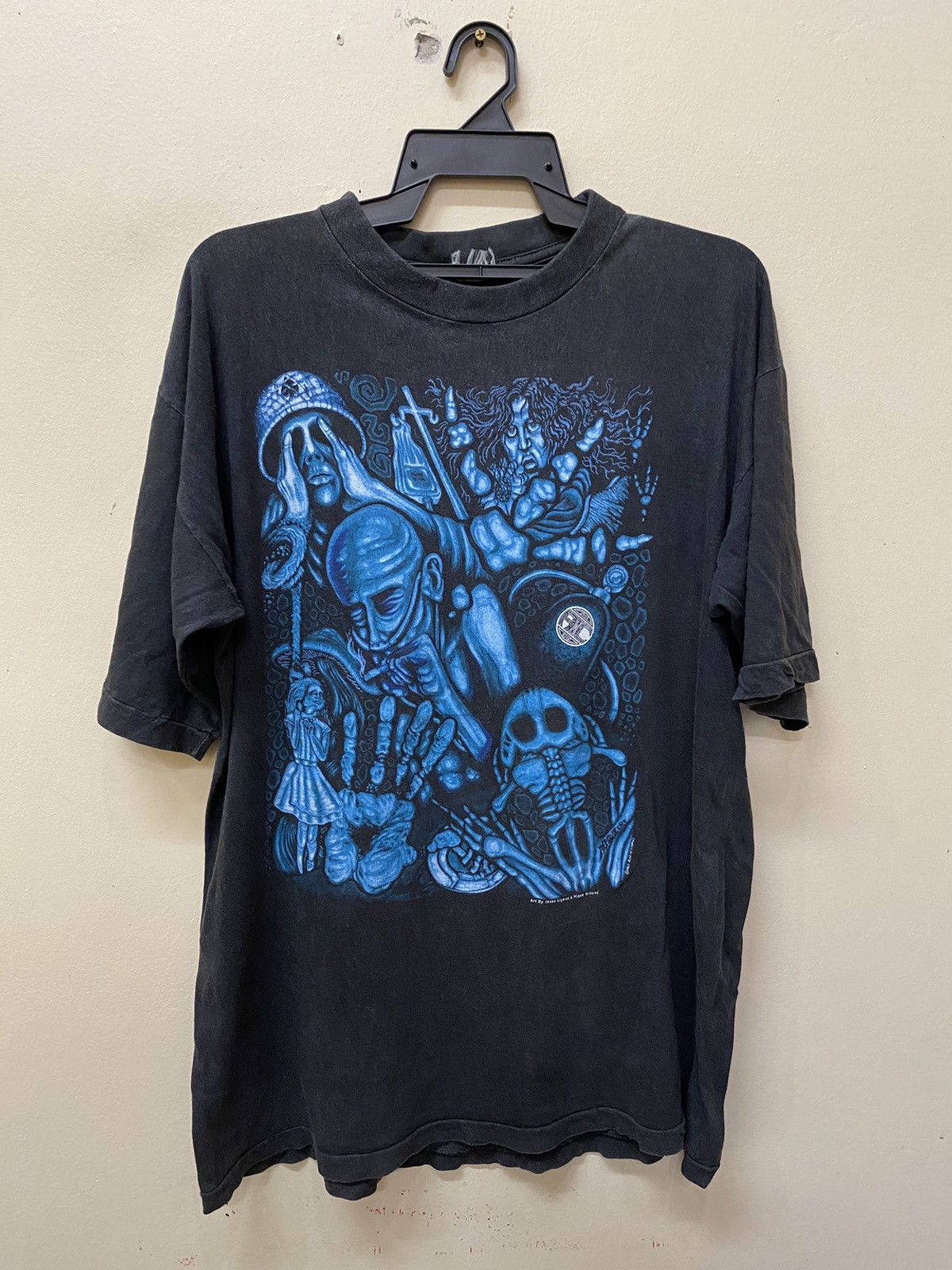 Band Tees × Streetwear × Vintage Vintage 90s Alice in Chains Band Tees × Streetwear × Vintage Vintage 90s Alice in Chains