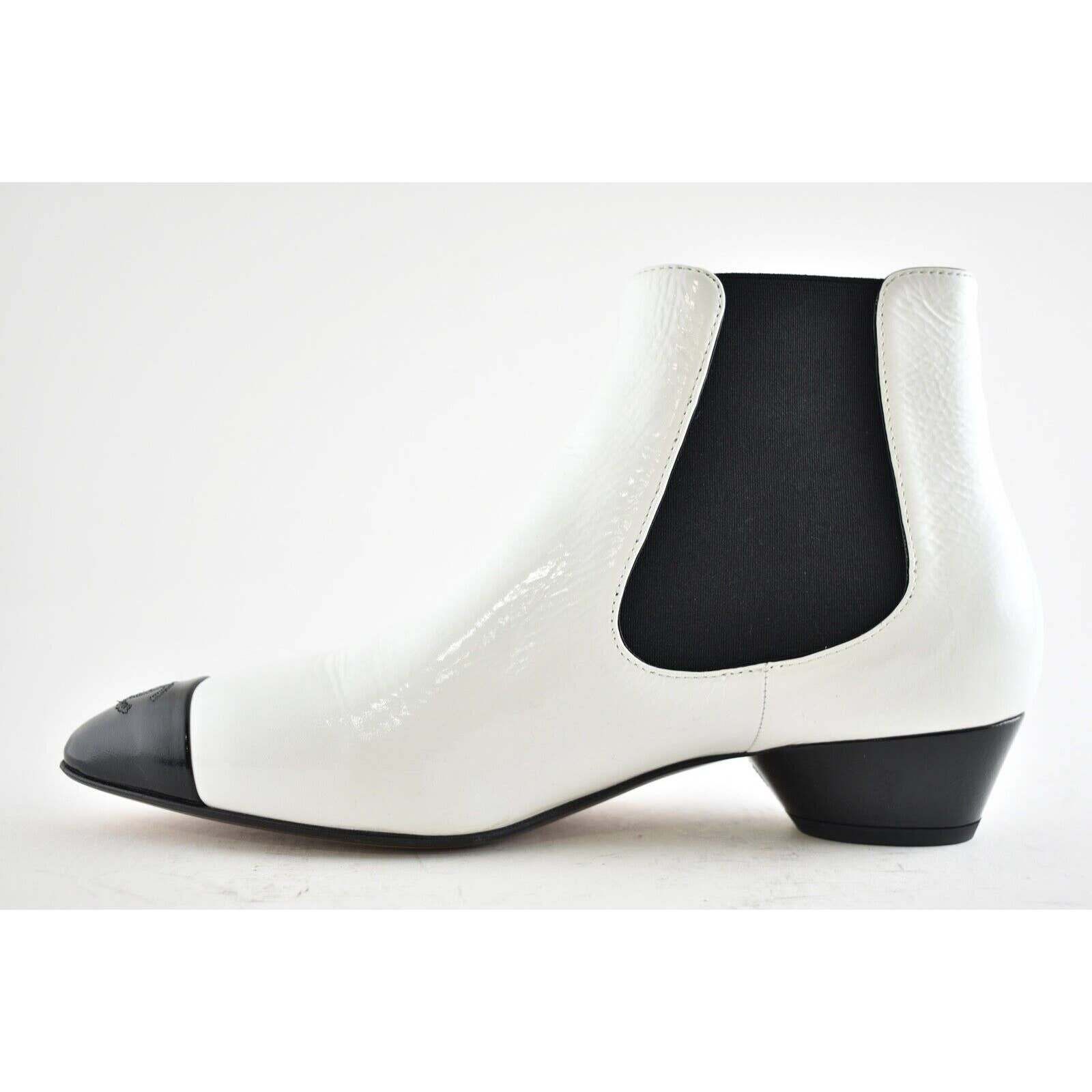 Chanel Chanel 19B White Black Leather Cone CC Logo Ankle Short Size US 8 / IT 38 - 8 Thumbnail