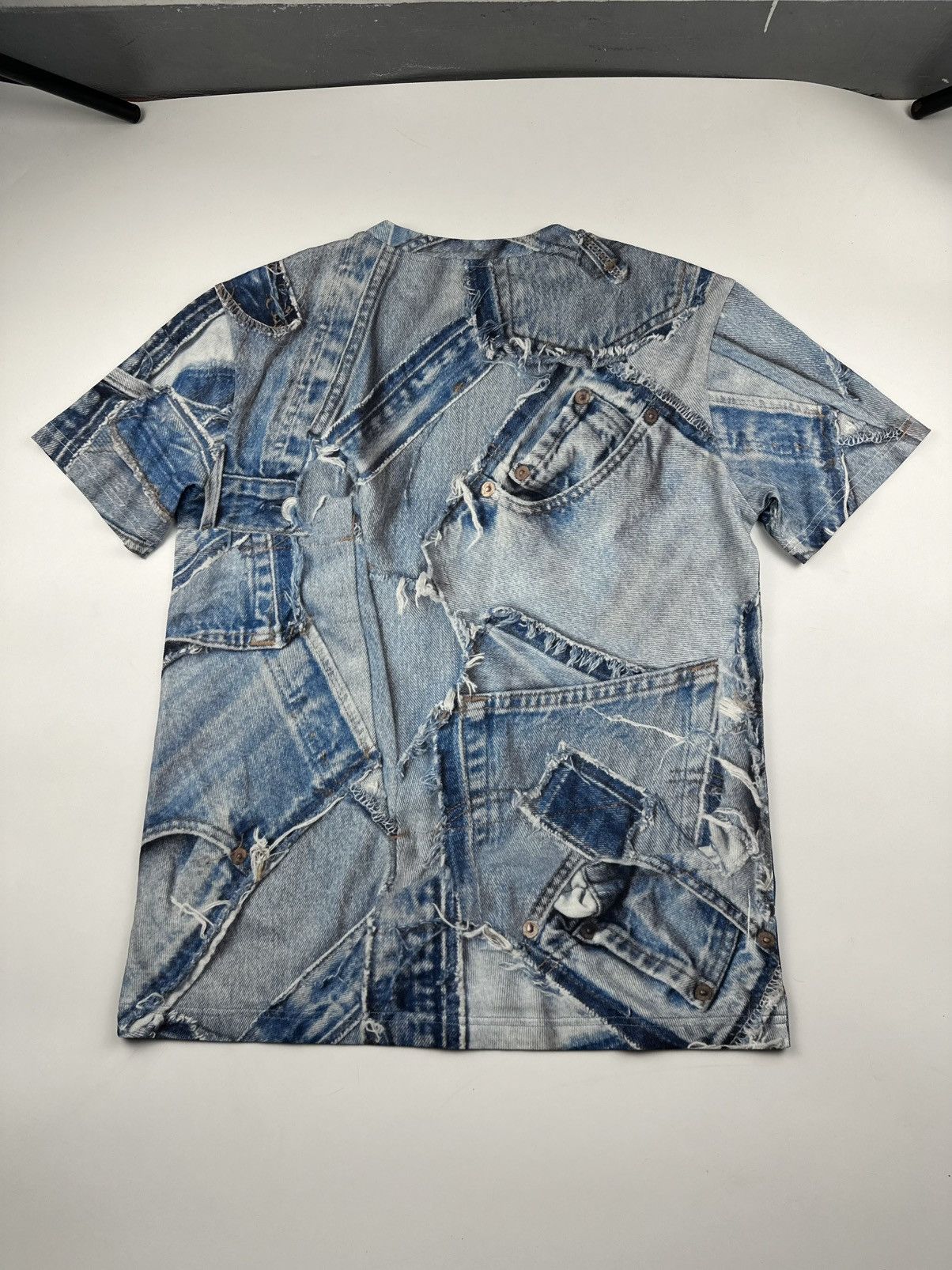 Moschino MOSCHINO COUTURE All Over Jeans Printed T Shirt Dark Denim Size S / US 4 / IT 40 - 2 Thumbnail