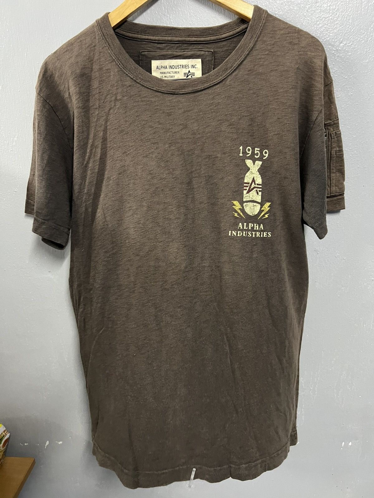 Designer × Vintage Alpha Industries AVIREX Faded T-Shirt Size US M / EU 48-50 / 2 - 1 Thumbnail