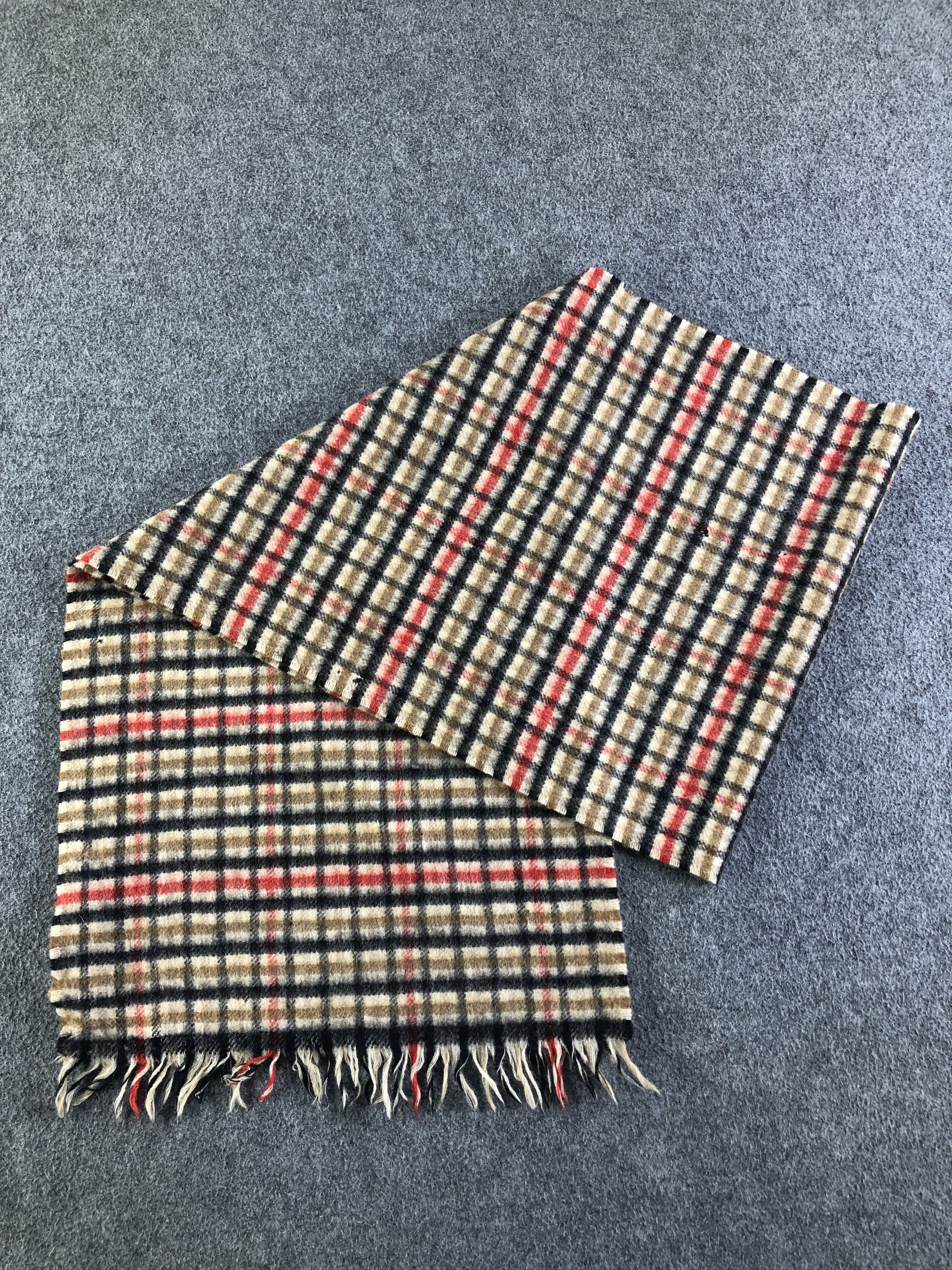 Johnstons Of Elgin Johnstons Of Elgin Scarf / Muffler / Neckwear C1224 Size ONE SIZE - 9 Thumbnail
