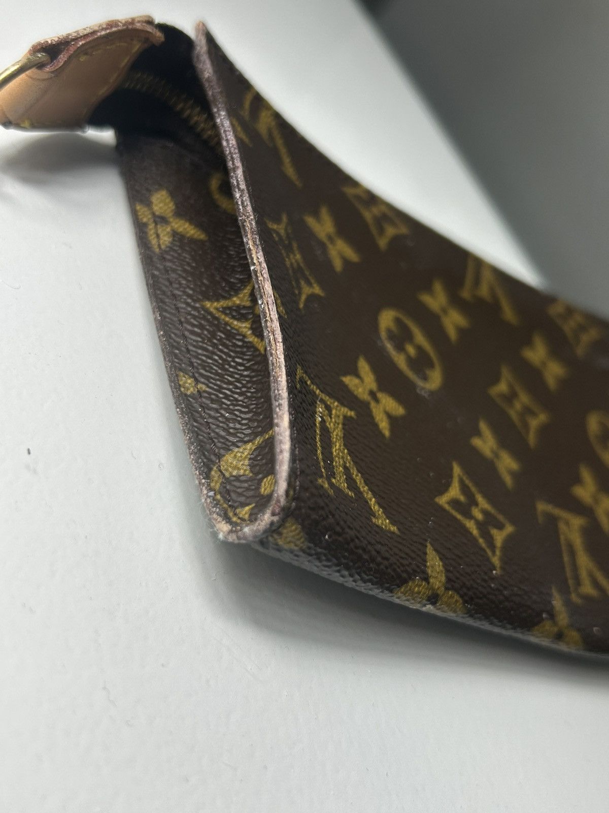 Louis Vuitton Vintage Louis Vuitton Monogram Mini Pochette w/ COA Size ONE SIZE - 11 Thumbnail