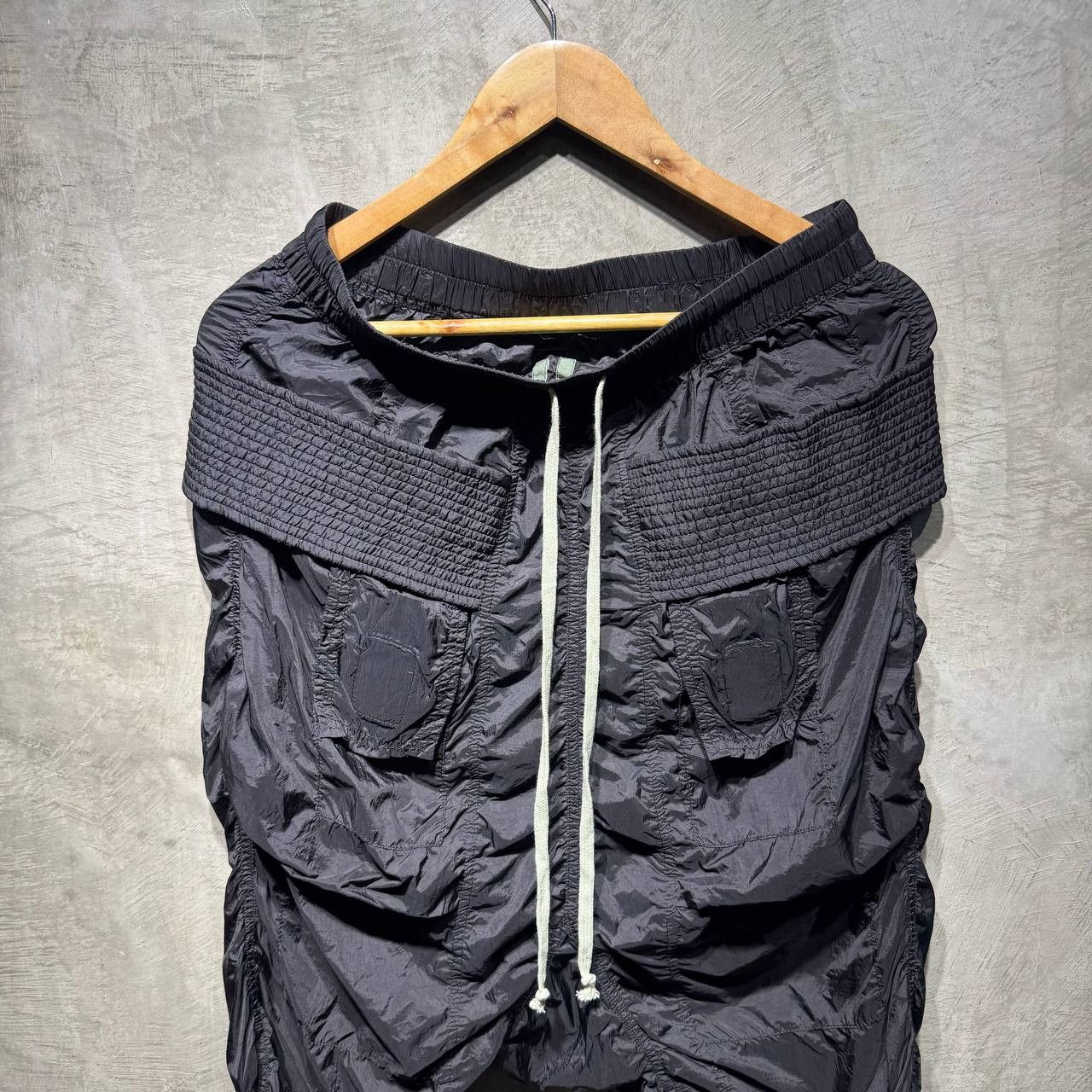 Rick Owens Drkshdw Rick Owens DRKSHDW Creatch Cargo Pod Shorts Size US 33 - 6 Thumbnail