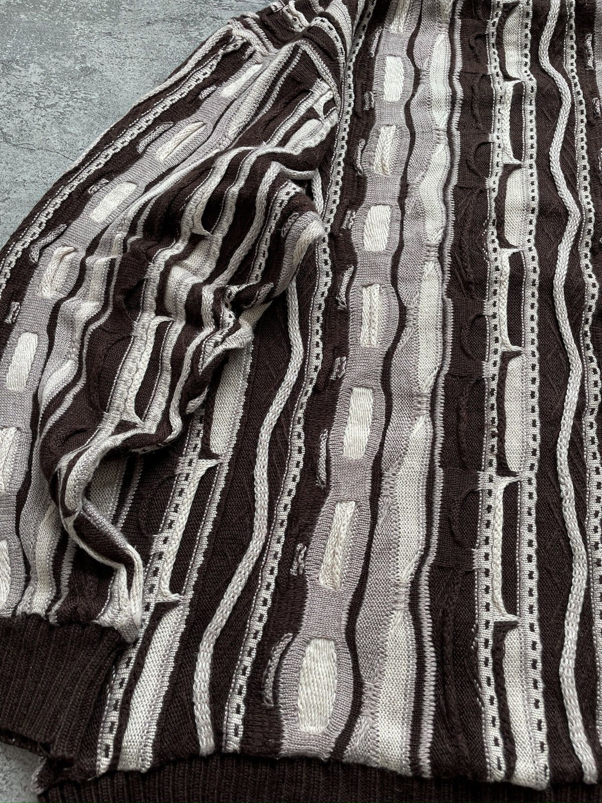 Vintage Vintage Rusia Knockout Signature 3D Cable Knit Sweater Size US XL / EU 56 / 4 - 15 Thumbnail