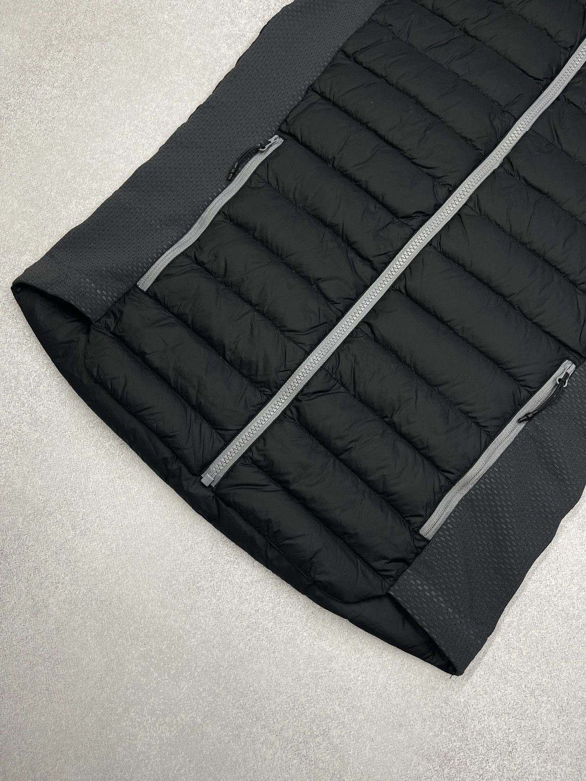 Other Mens Wedze Decathlon Down Jacket Black/Grey Outdoor Gorpcore Size US S / EU 44-46 / 1 - 5 Thumbnail