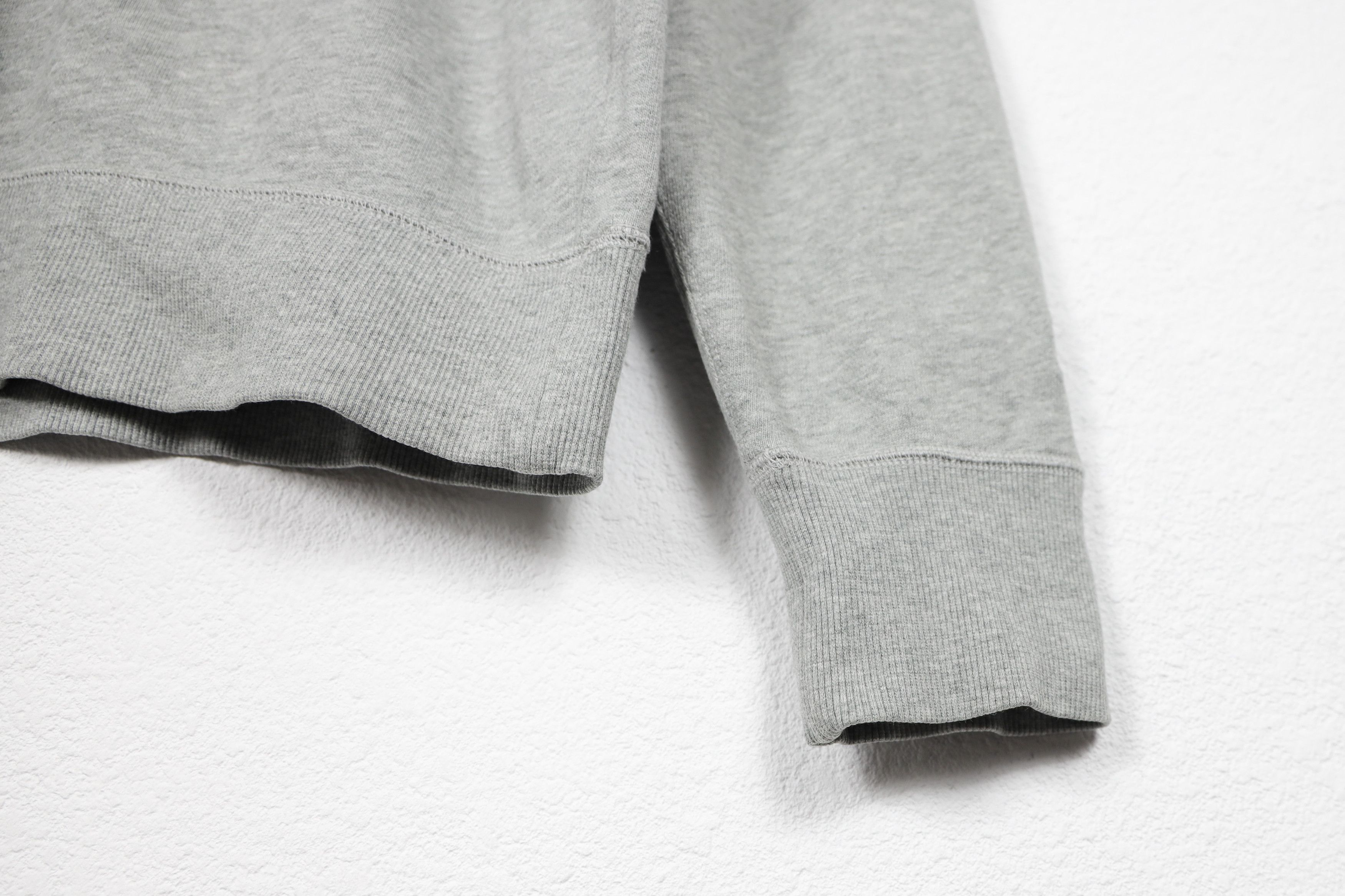 Kaws Kaws x Uniqlo Sesame Logo Sweatshirt Japan Size US M / EU 48-50 / 2 - 7 Thumbnail
