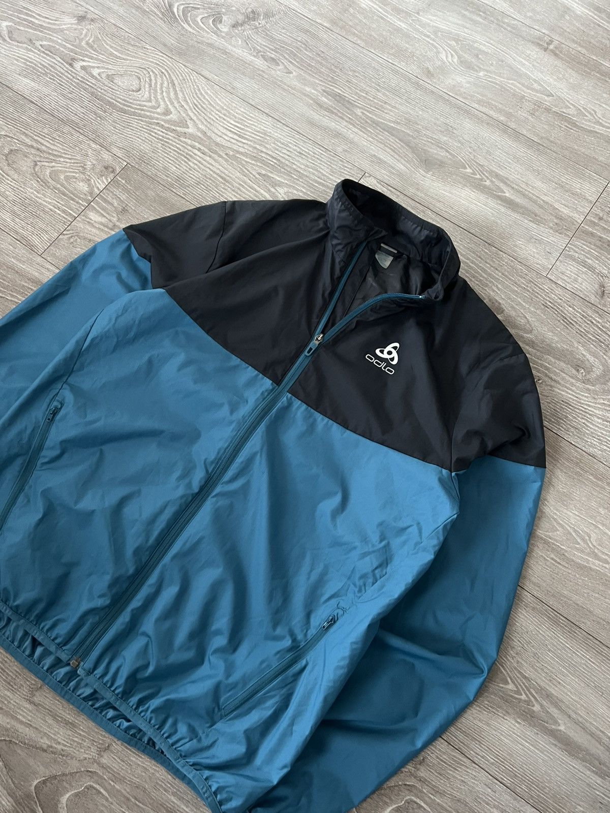 Japanese Brand × Odlo ODLO NEW COLLECTION POLYESTER RAIN RUN JACKET‼️ Size US L / EU 52-54 / 3 - 9 Thumbnail