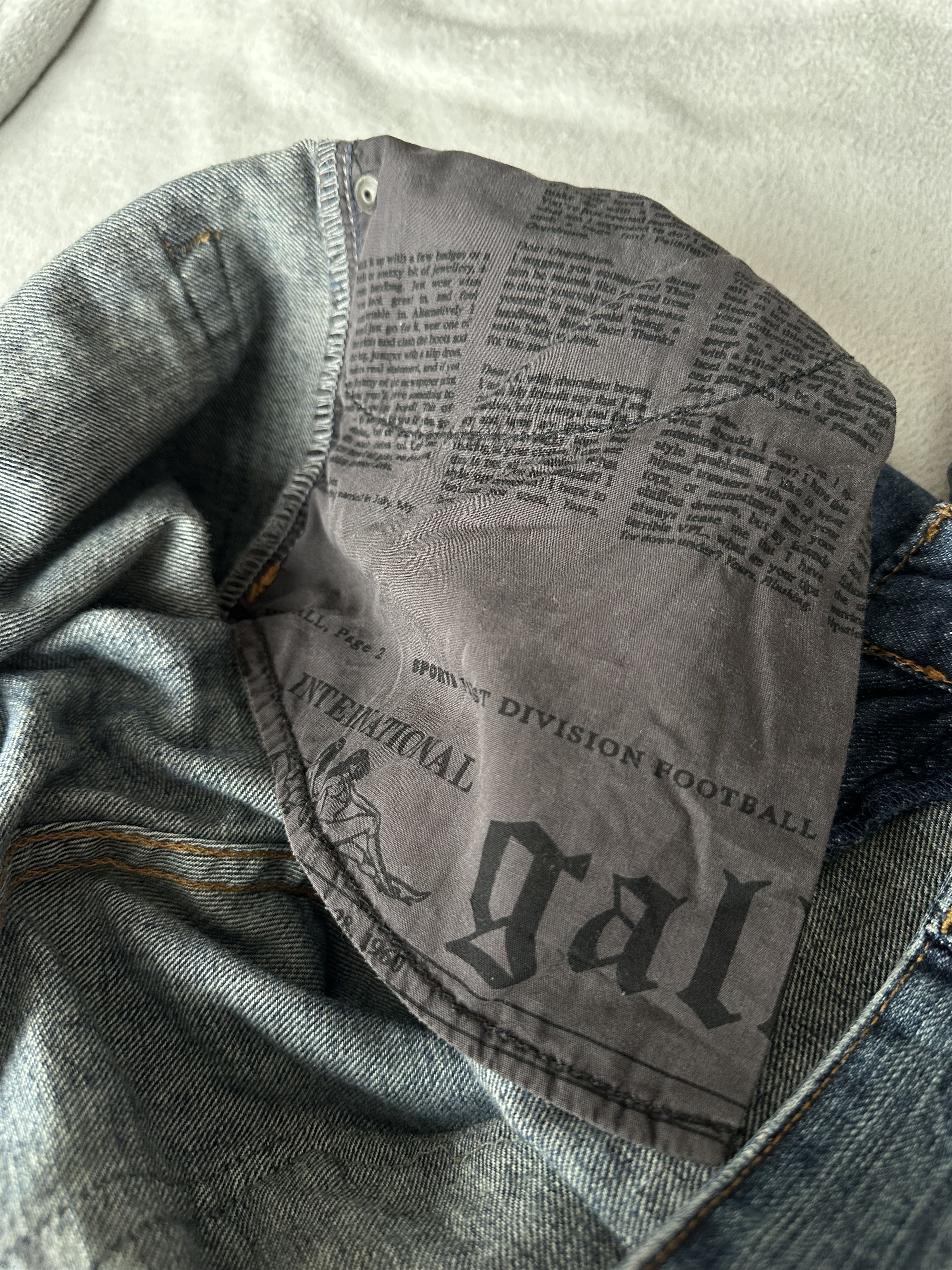 John Galliano SS11 Galliano Newspaper Print Dark Navy Skinny Fit Denim Size US 35 - 10 Thumbnail