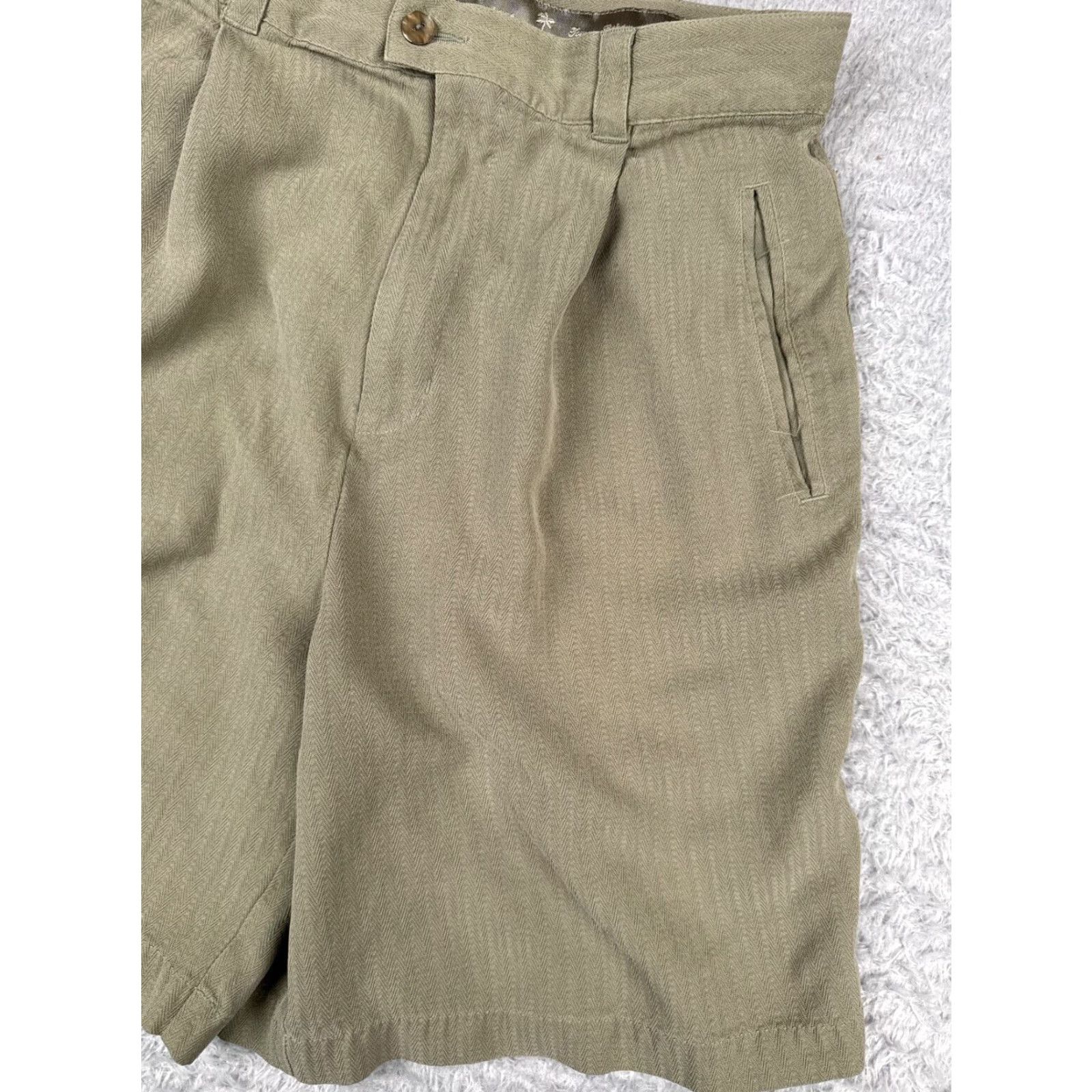 Tommy Bahama VINTAGE Tommy Bahama Womens Shorts Bermuda Casual Activewear Travel Green 100% Silk Herringbone Size 10 29x7 Size 32" / US 10 / IT 46 - 3 Thumbnail