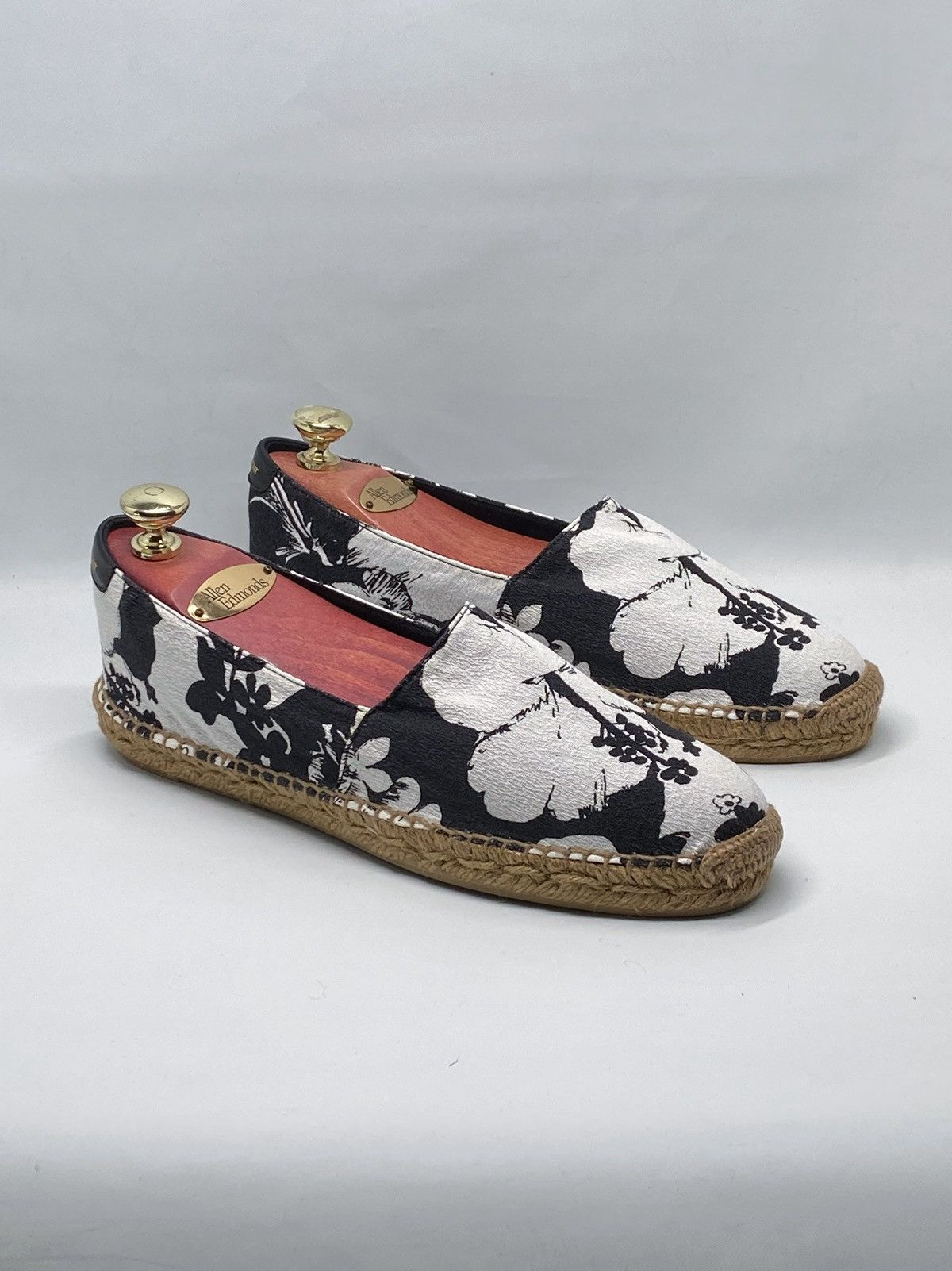 Yves Saint Laurent Saint Laurent Espadrille Slip On Signature Flats size 39.5 Size US 9.5 / IT 39.5 - 7 Thumbnail