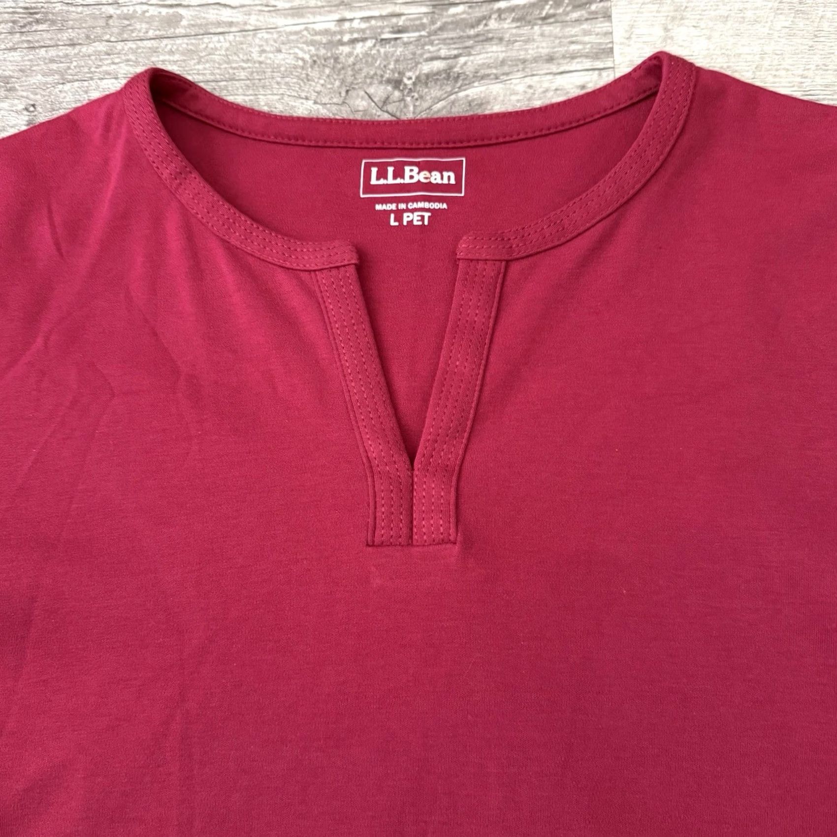 Vintage LL Bean Split V-Neck 3/4 Sleeve Tee Womens Large Petite 100% Cotton Red V-Neck Pullover Shirt Size L / US 10 / IT 46 - 6 Thumbnail