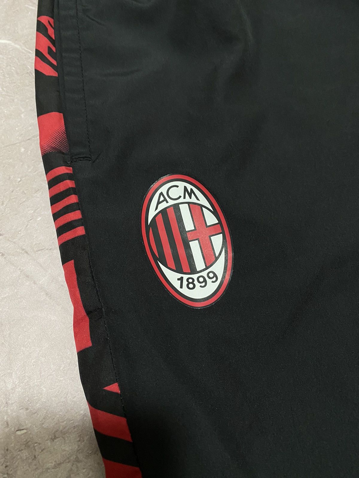 Puma Puma King AC Milan Soccer Football SweatPants Tracksuits Y2K Size US 30 / EU 46 - 5 Thumbnail