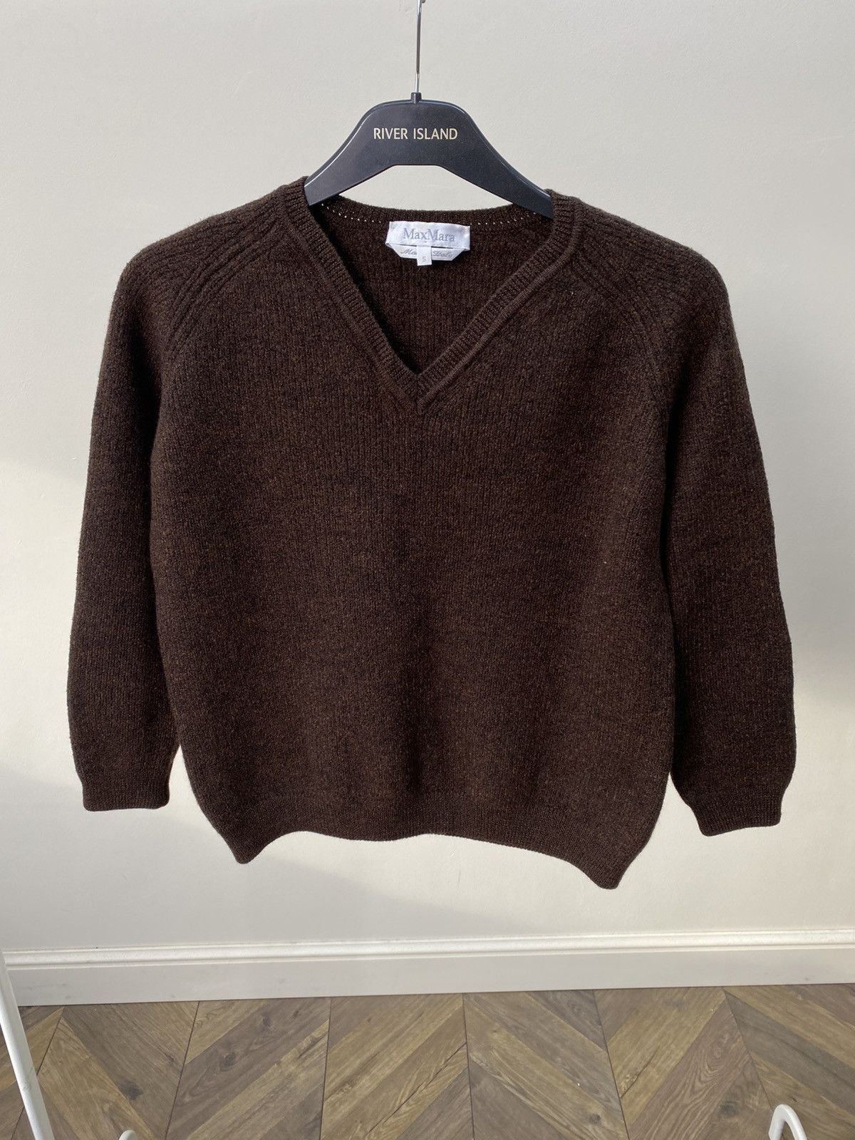 Max Mara Vintage Max Mara Womens V-neck sweater Size S / US 4 / IT 40 - 2 Thumbnail
