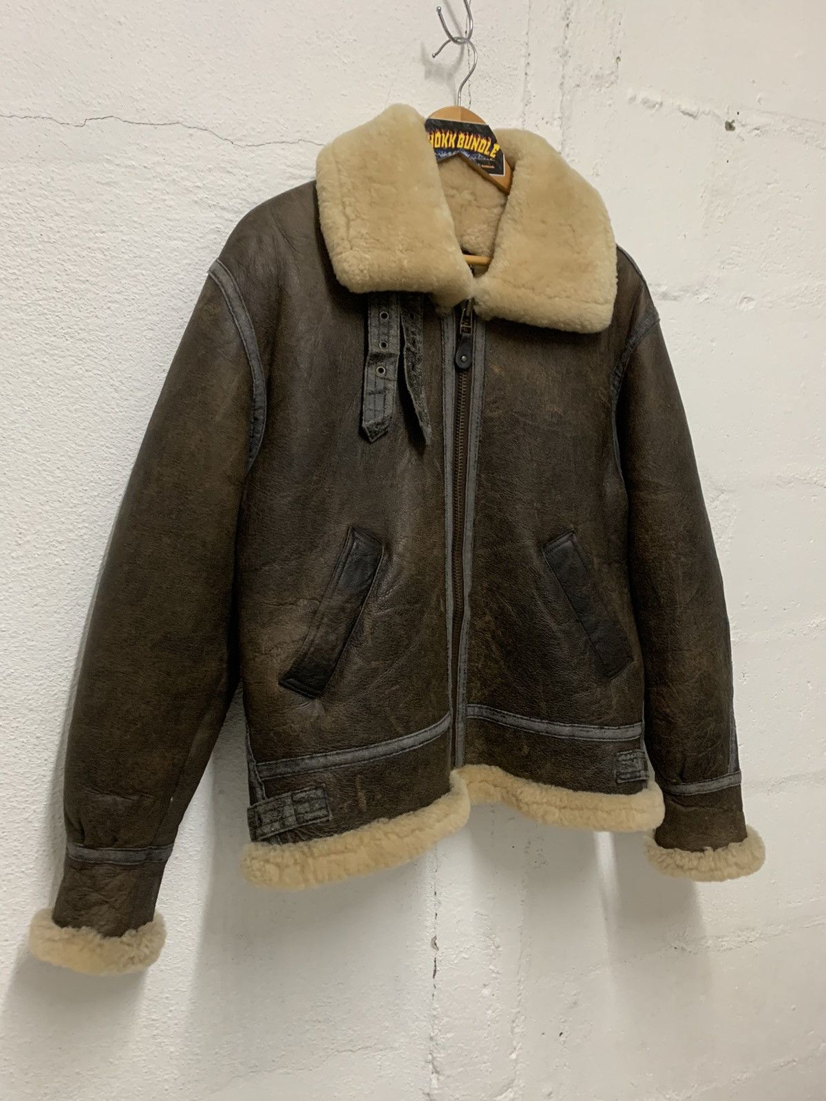 Vintage Vintage B-3 American Military Wear ’sheep skin’ Size US M / EU 48-50 / 2 - 2 Thumbnail