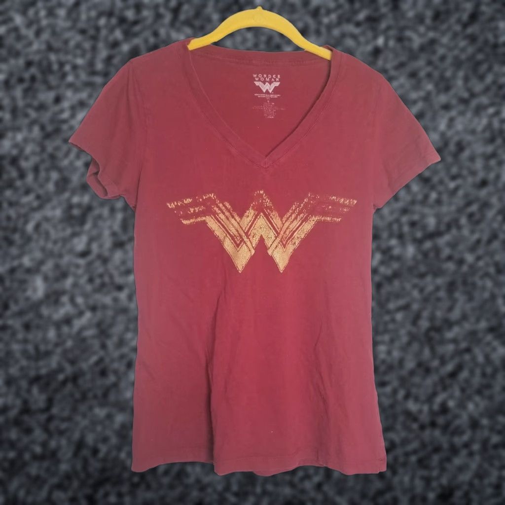 Vintage Womens S Wonder Woman Relaxed-Fit V-Neck T-Shirt Size S / US 4 / IT 40 - 1 Thumbnail
