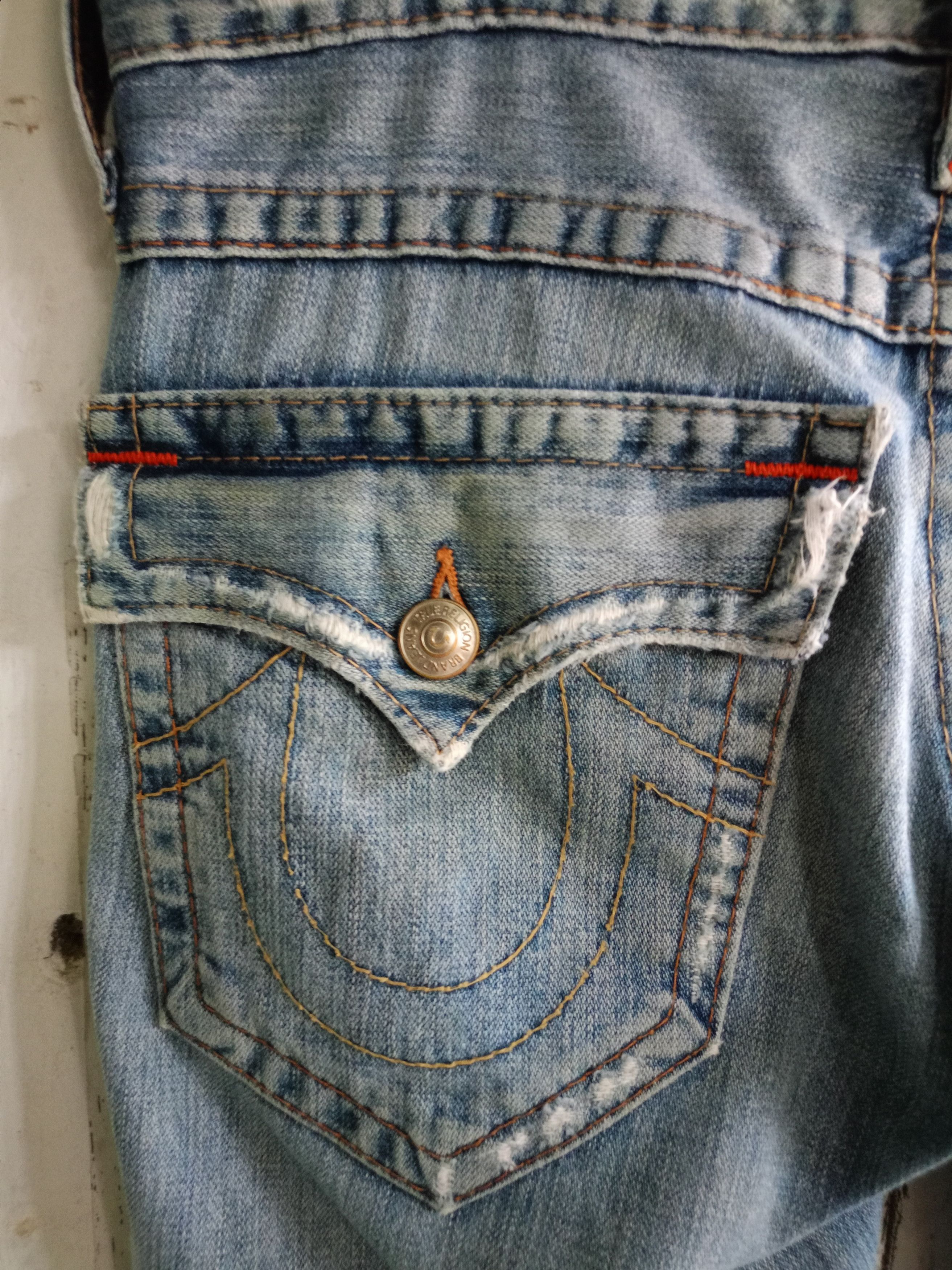 True Religion TRUE RELIGION DISTRESSED DENIM SHORTS PANTS Size US 33 - 5 Thumbnail