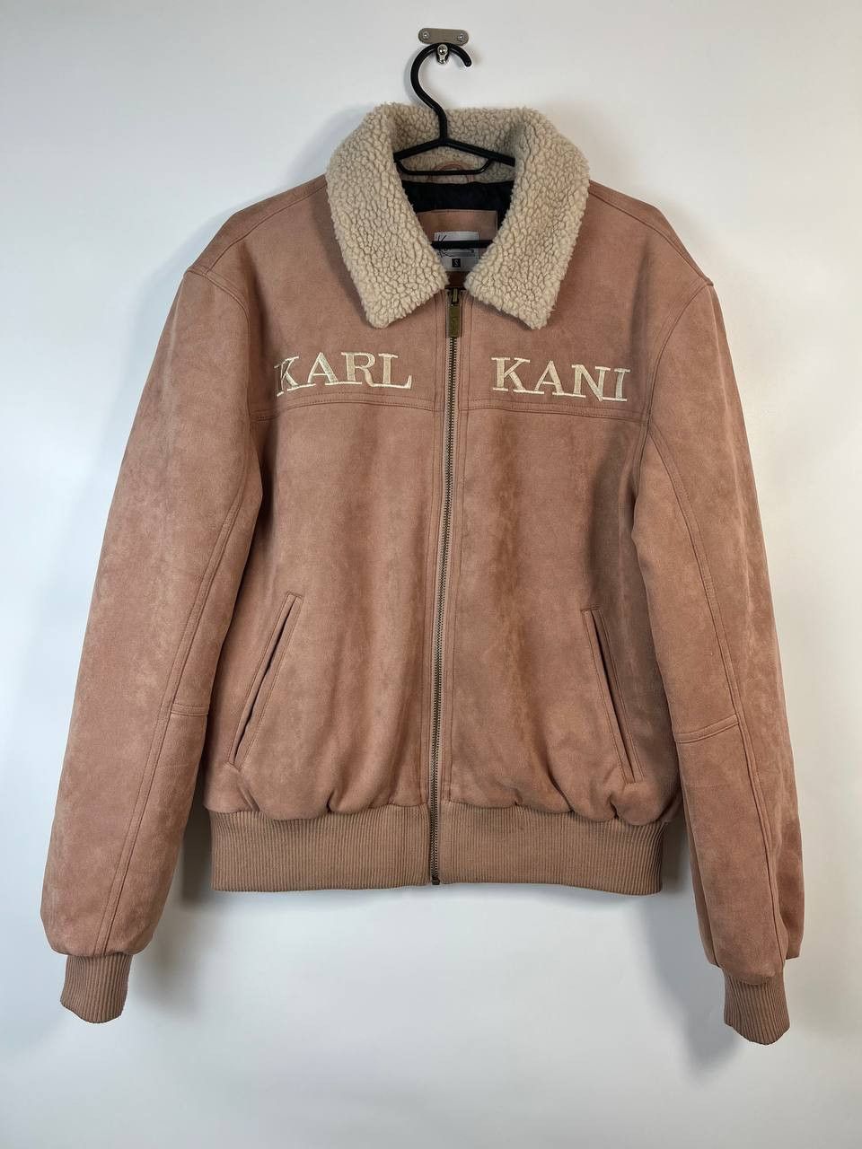 Karl Kani Karl Kani Pink Big Logo Full Zip Sherpa Jacket Size S Size S / US 4 / IT 40 - 1 Thumbnail