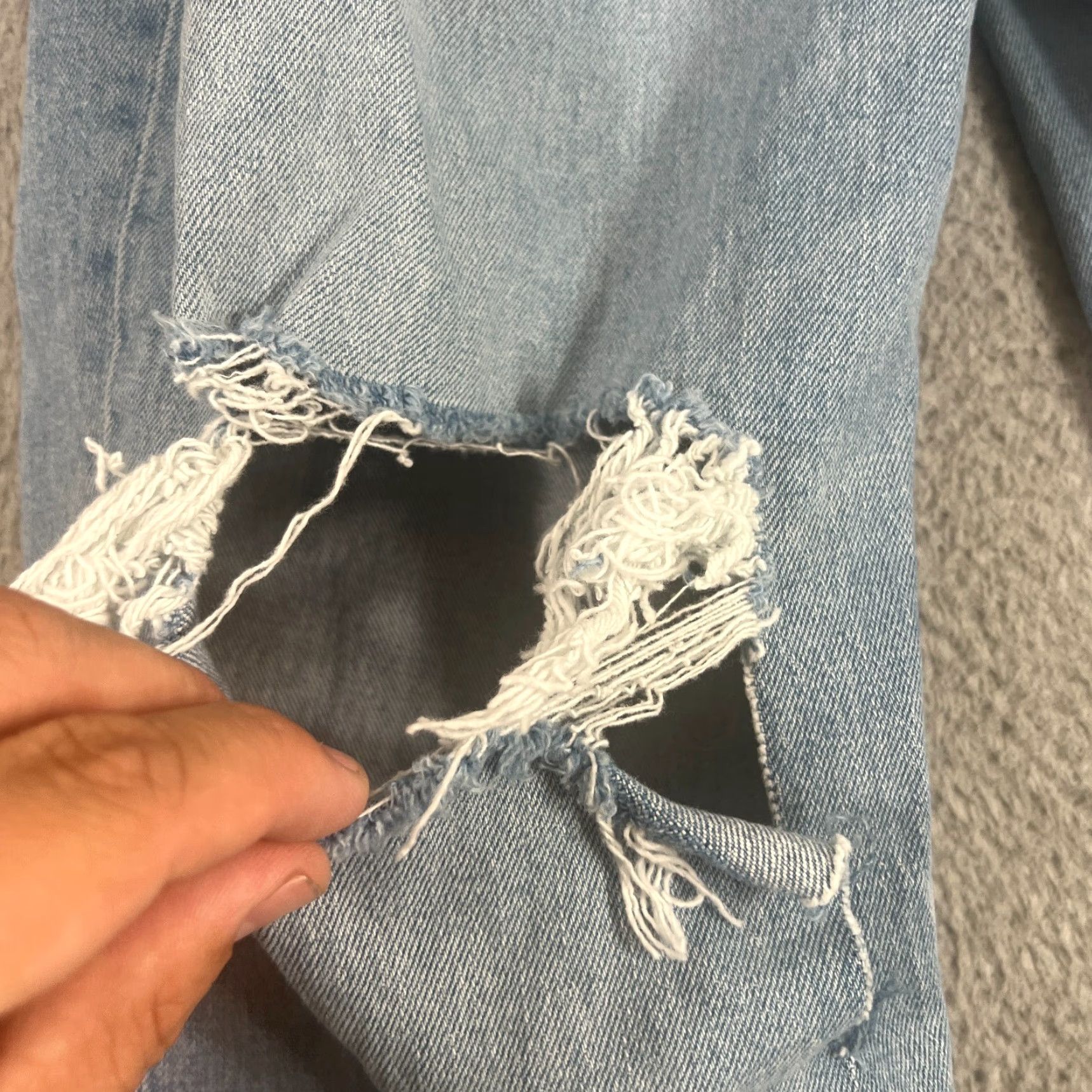Abercrombie & Fitch Abercrombie & Fitch Women's 90s Straight Jeans Size 30 Light Wash Blue Distressed High Rise Size ONE SIZE - 3 Thumbnail