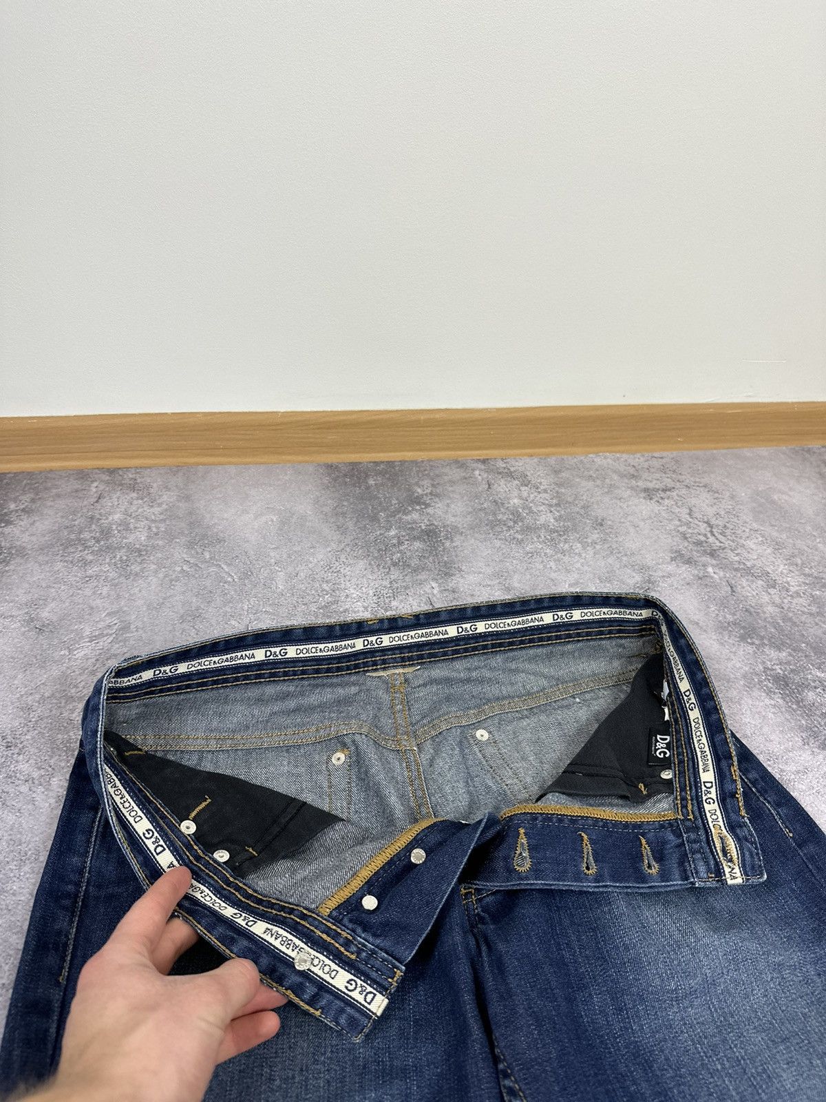 Dolce & Gabbana Vintage Dolce & Gabbana Logo Stone Washed Designer Jeans Size US 34 / EU 50 - 13 Thumbnail