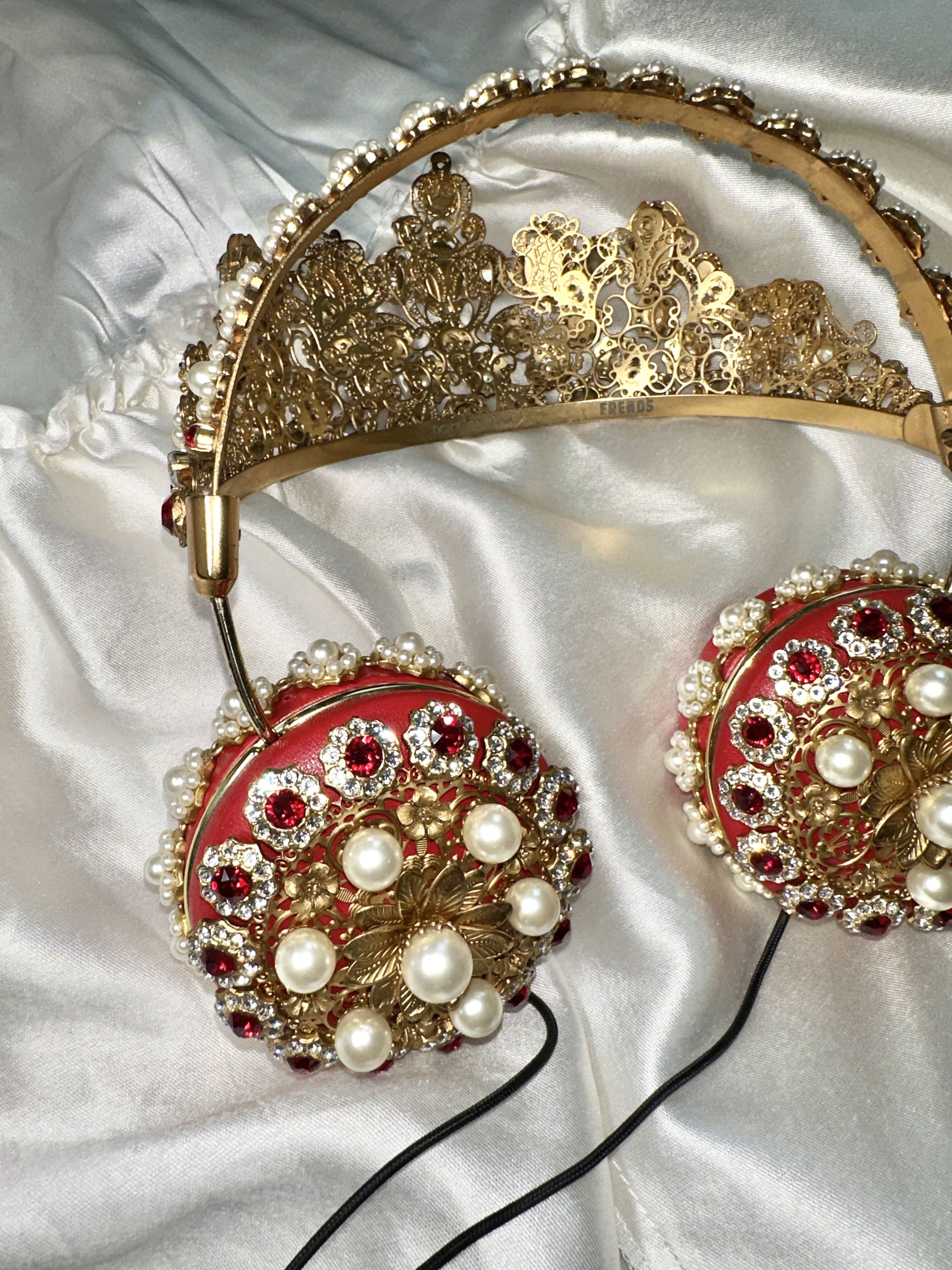 Dolce & Gabbana Dolce & Gabbana x Frends 2015 Embellished Crown Headphones Size ONE SIZE - 4 Thumbnail