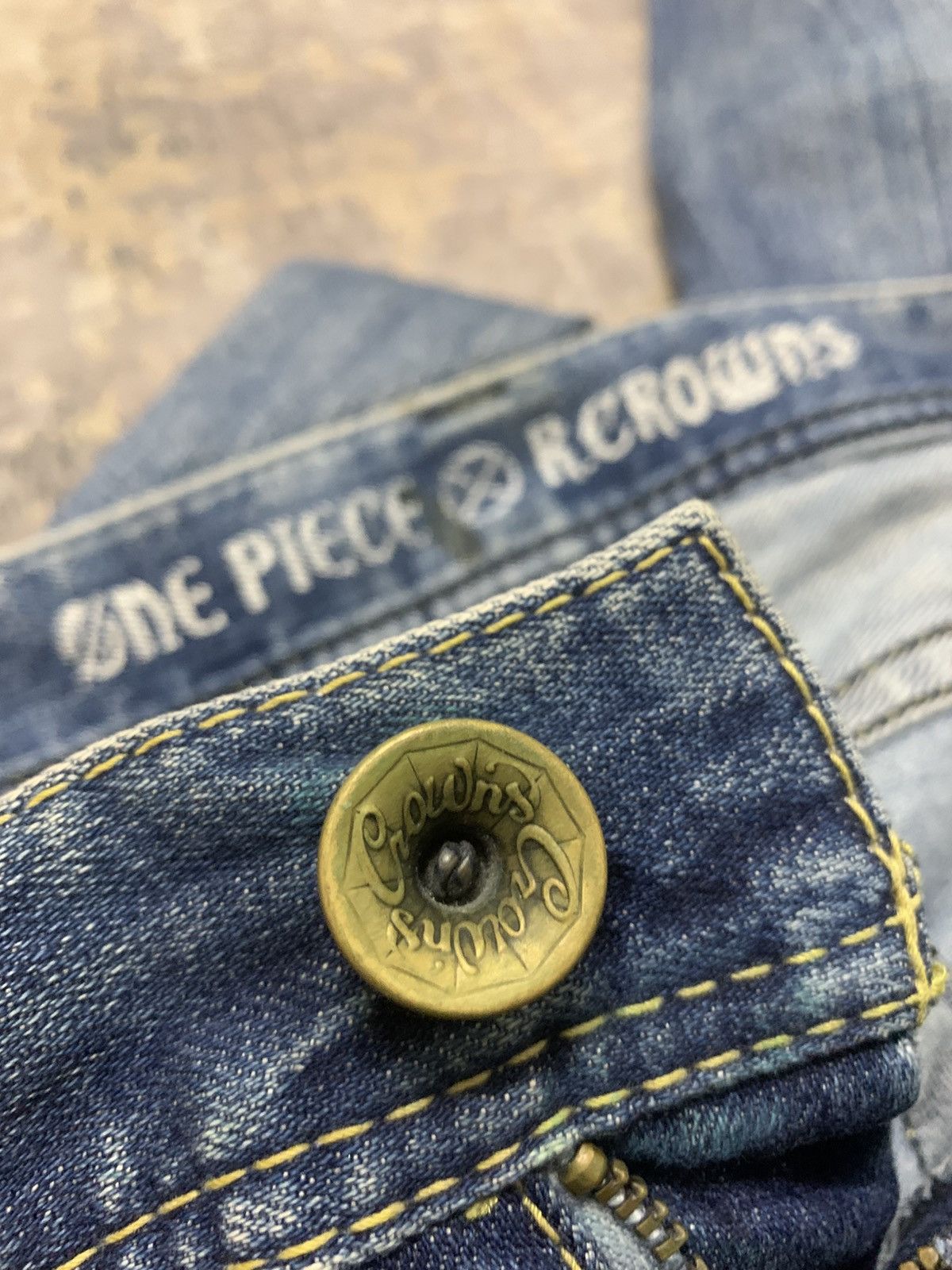 Japanese Brand One Piece x Rodeo Crowns Japanese Distressed Flared Jeans Size 32" / US 10 / IT 46 - 12 Thumbnail