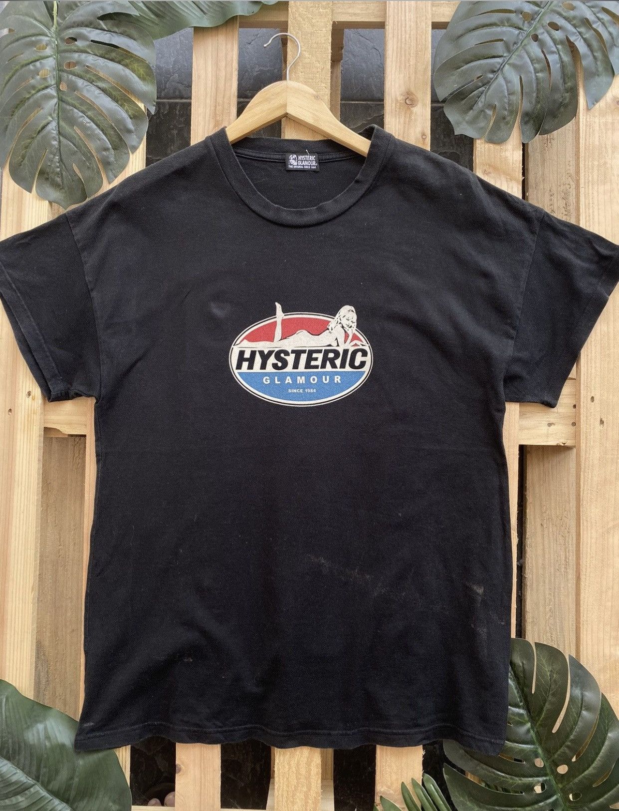 Hysteric Glamour × Japanese Brand × Vintage Hysteric Glamour T-Shirt Japanese Sexy Girl Landing Tees Size US L / EU 52-54 / 3 - 1 Thumbnail