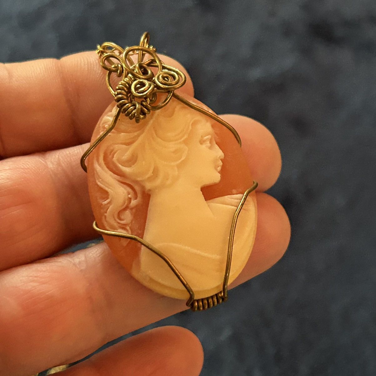 Vintage Vintage Victorian lady cameo hand wired pendant necklace Size ONE SIZE - 1 Thumbnail