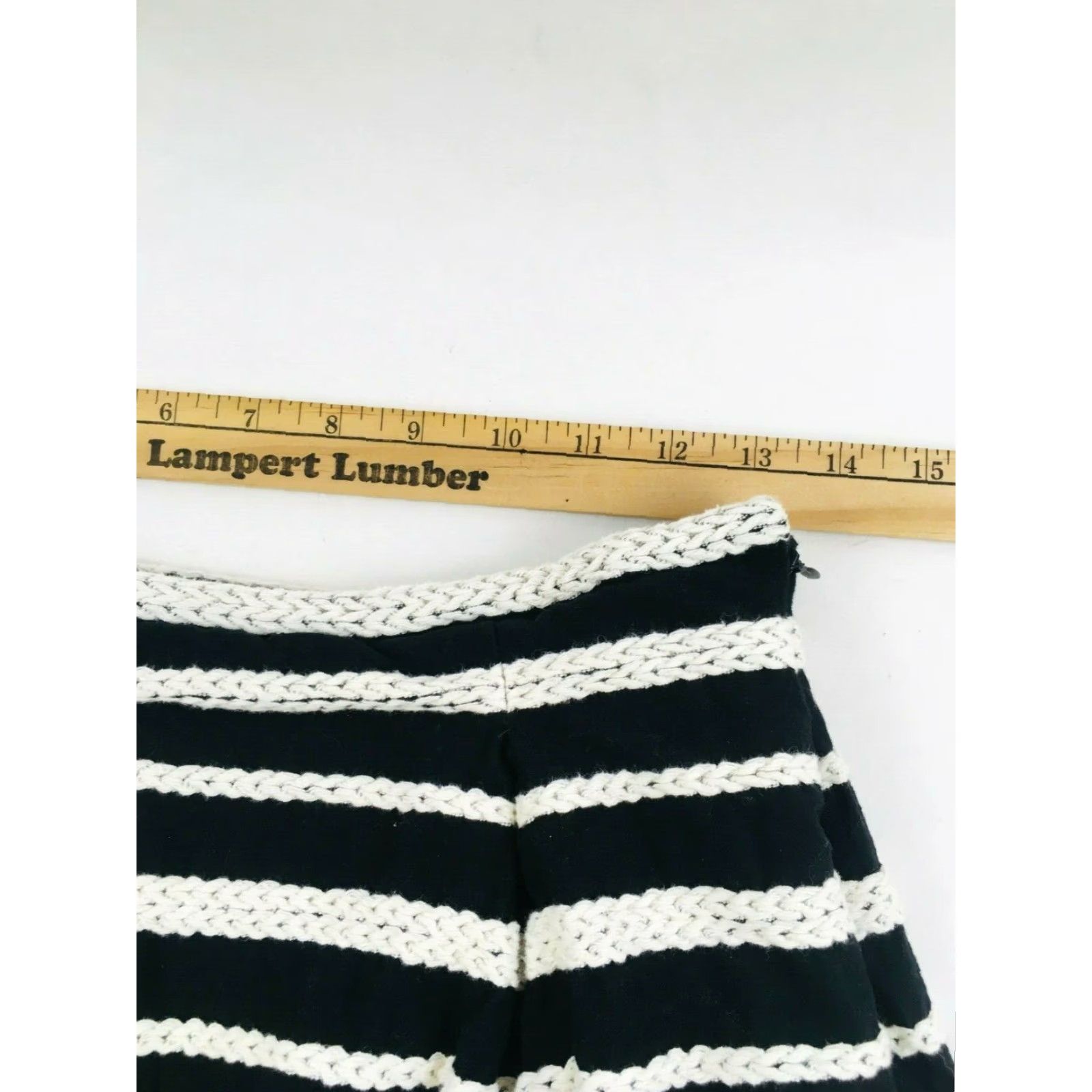 Vintage Max Studio Circle Skirt White Black Striped With Side Zipper Pleated Size Small Womens Skirt Size 28" / US 6 / IT 42 - 3 Thumbnail