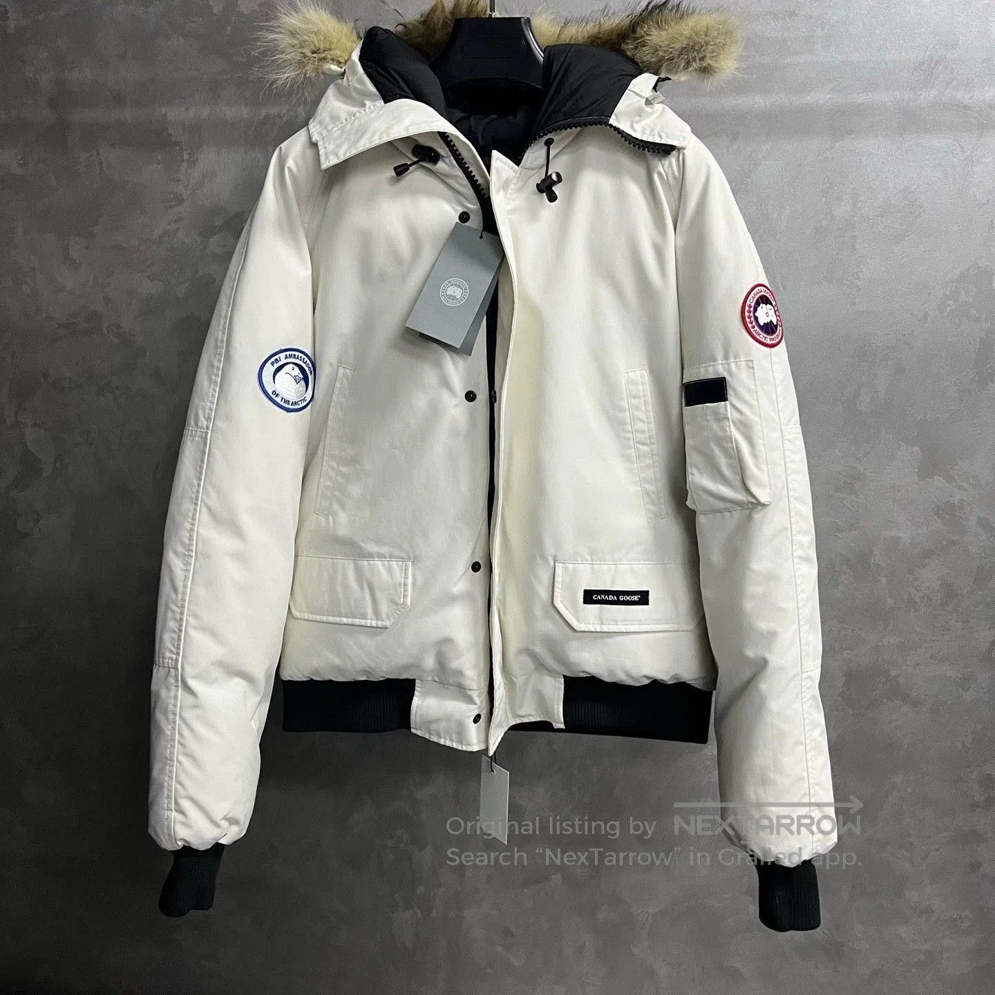 Canada Goose canada goose white pilot jacket with tags. Size US XL / EU 56 / 4 - 1 Thumbnail