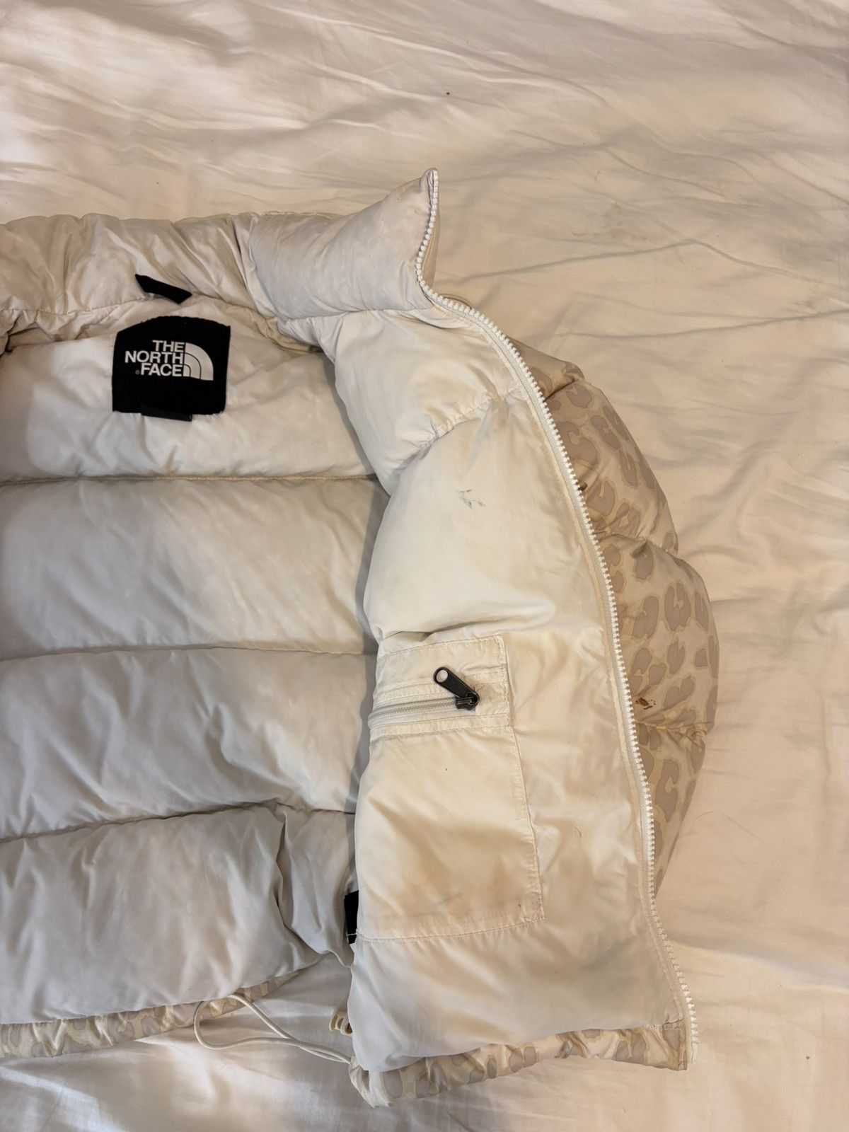 The North Face The North Face 1996 Retro Nuptse Leopard Print Puffer Beige Size XS / US 0-2 / IT 36-38 - 7 Thumbnail